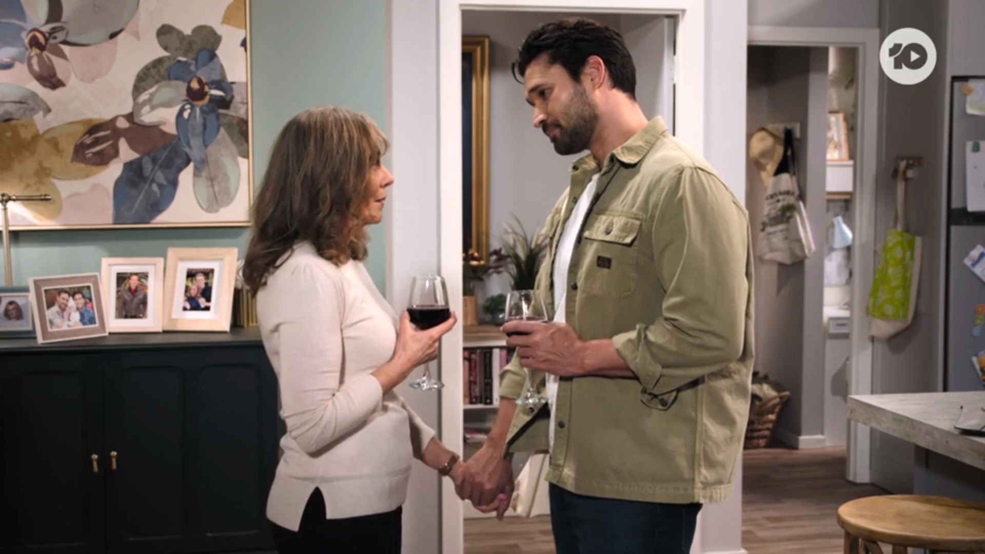 Neighbours background