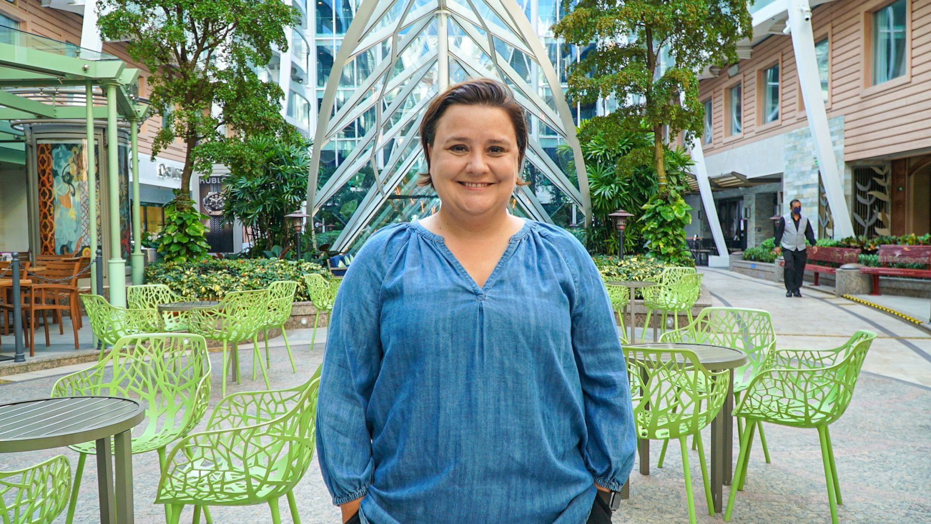 Cruising with Susan Calman background