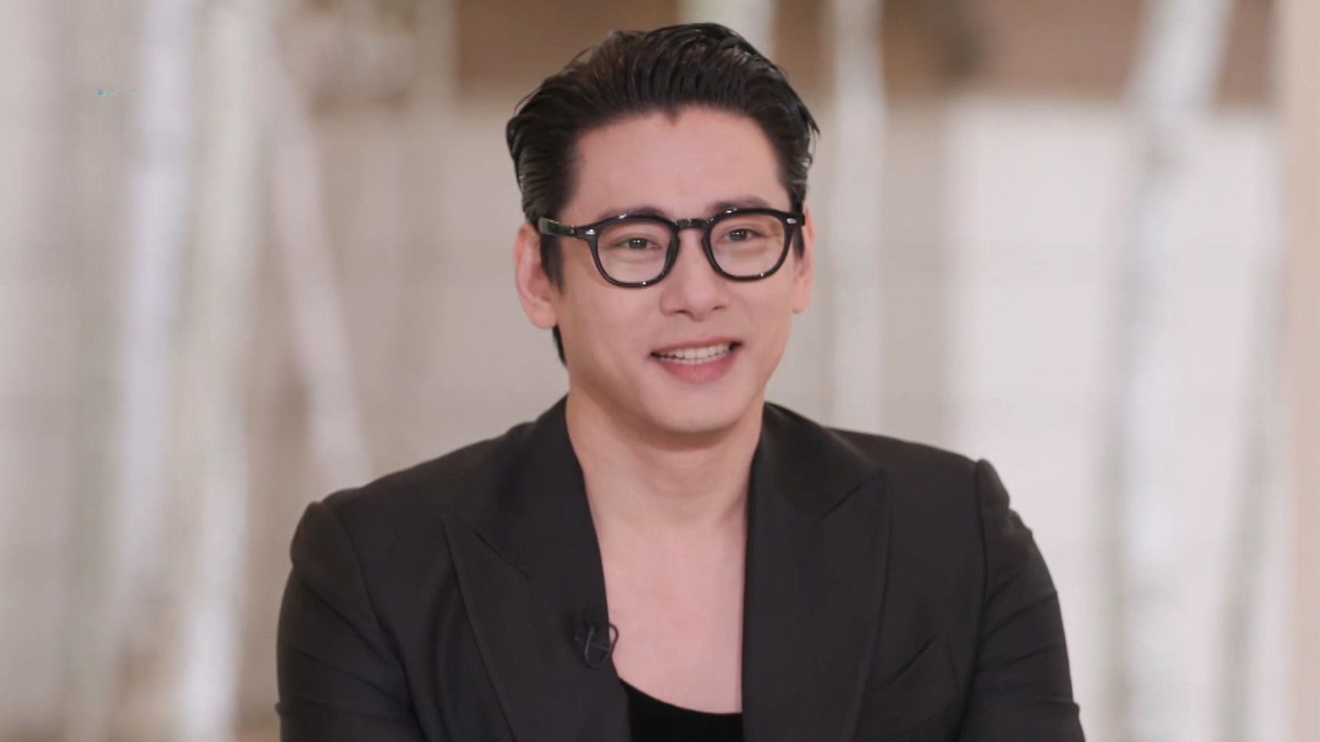 You Quiz on the Block background