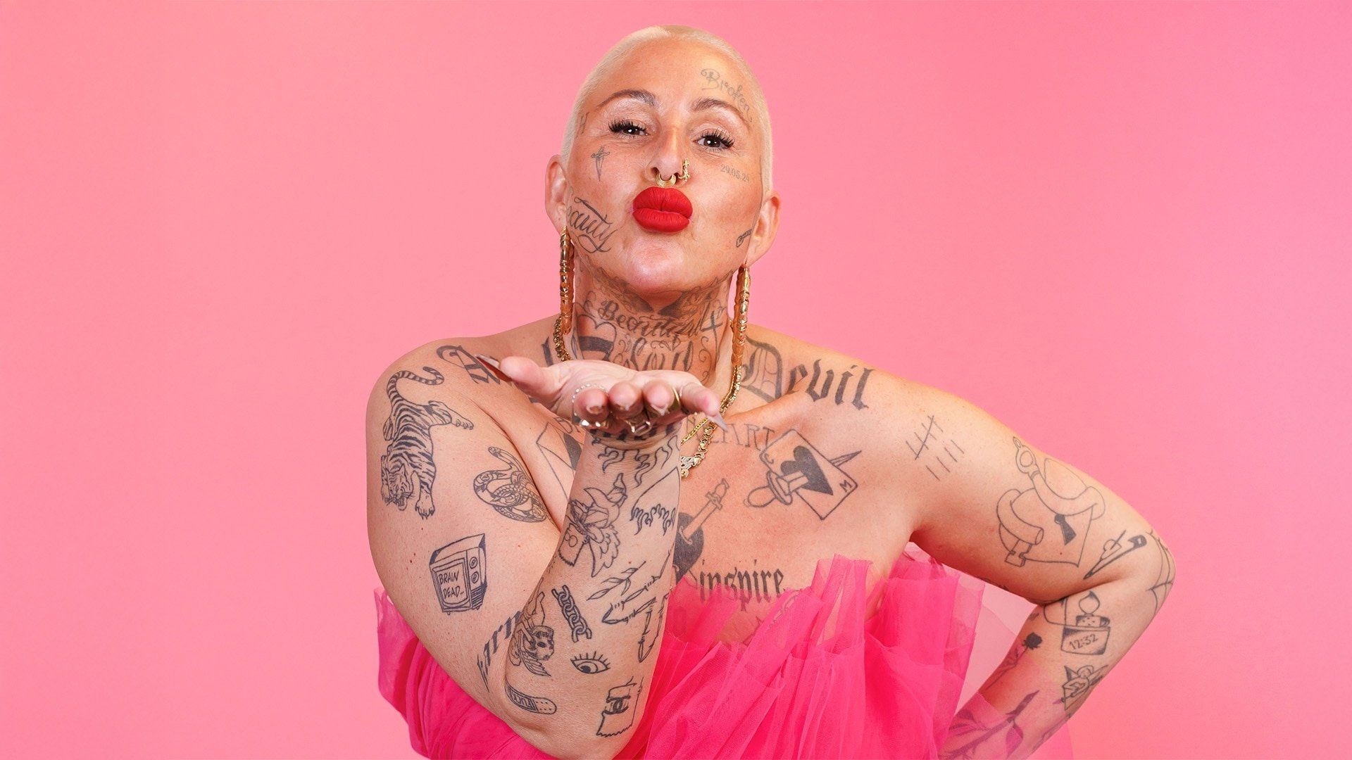 First Dates background