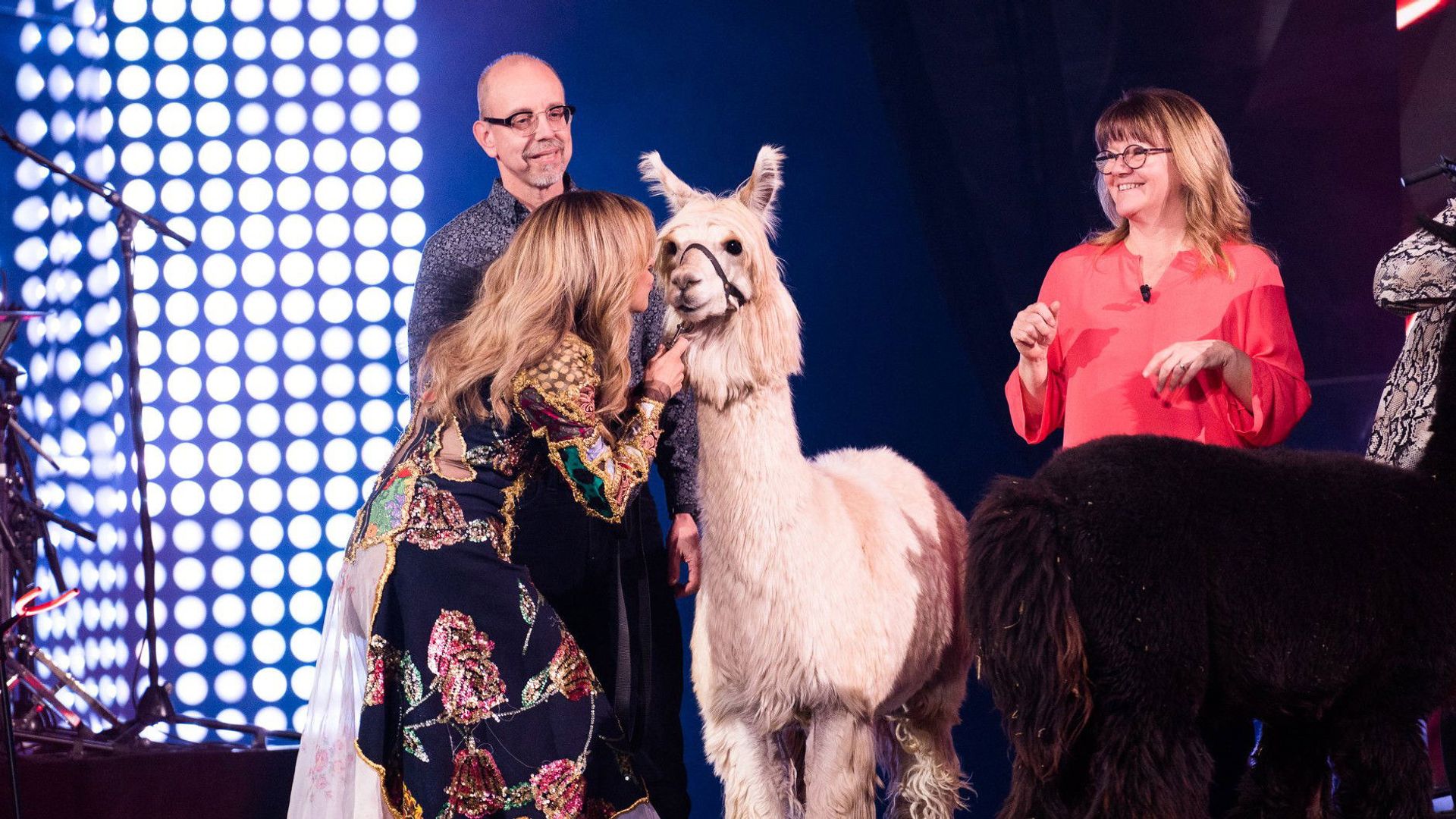 La Semaine des 4 Julie background