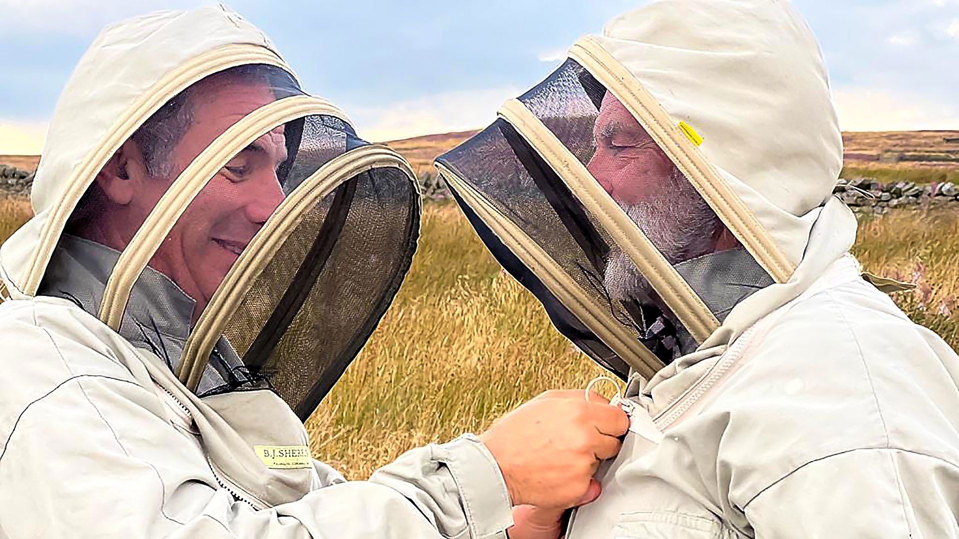 Robson Green's Weekend Escapes background