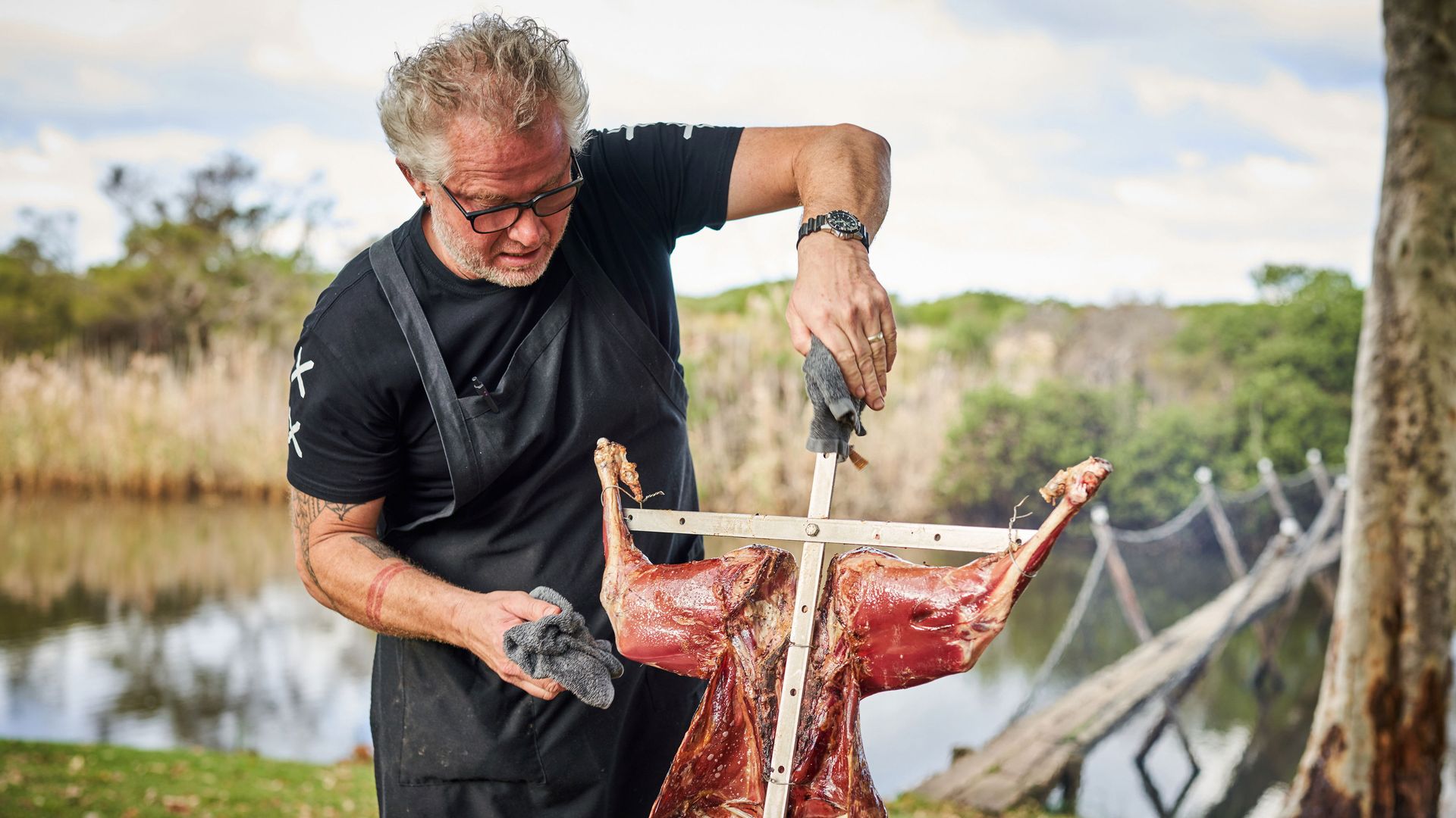 Eat the Invaders background