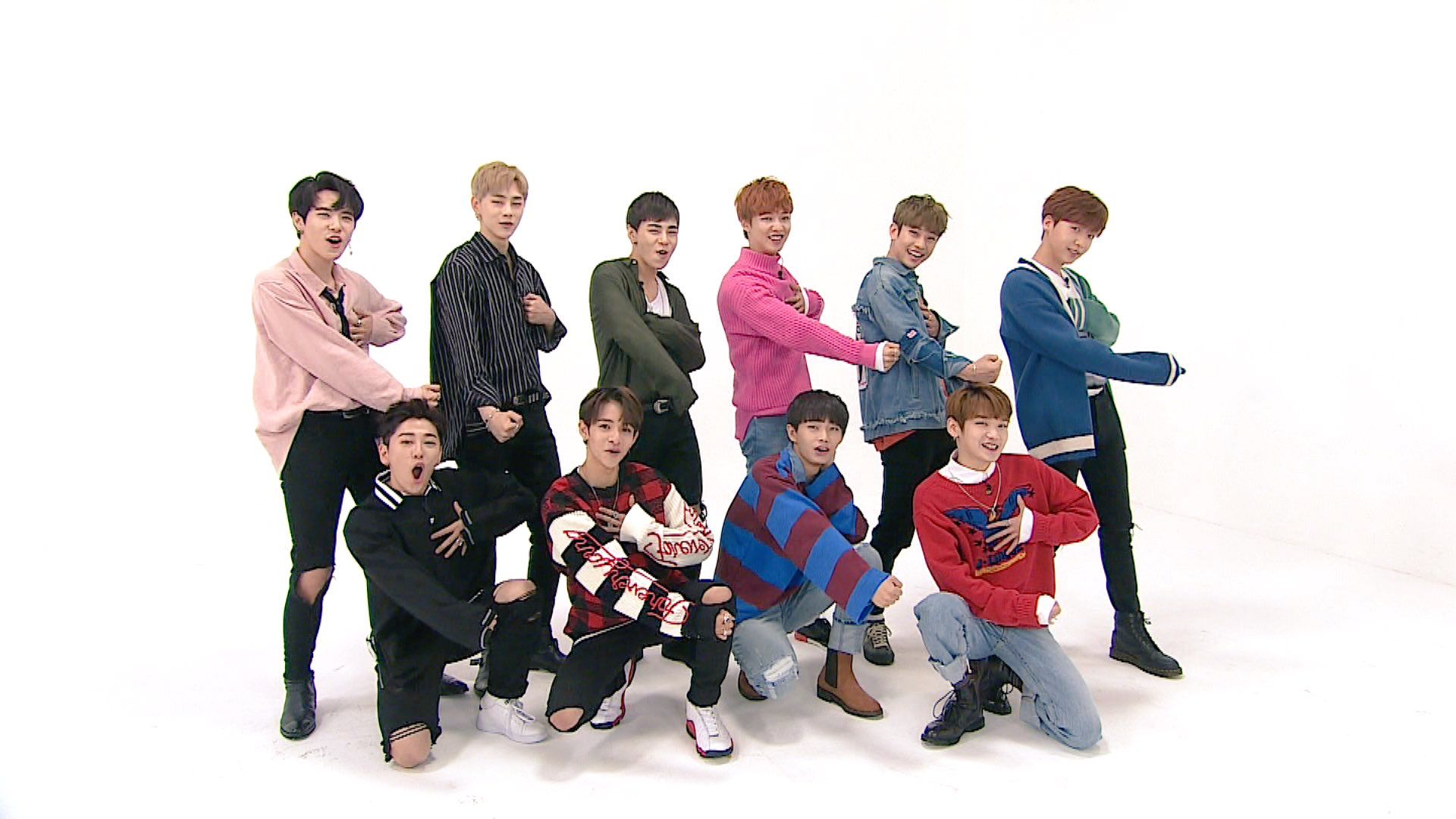 Weekly Idol background