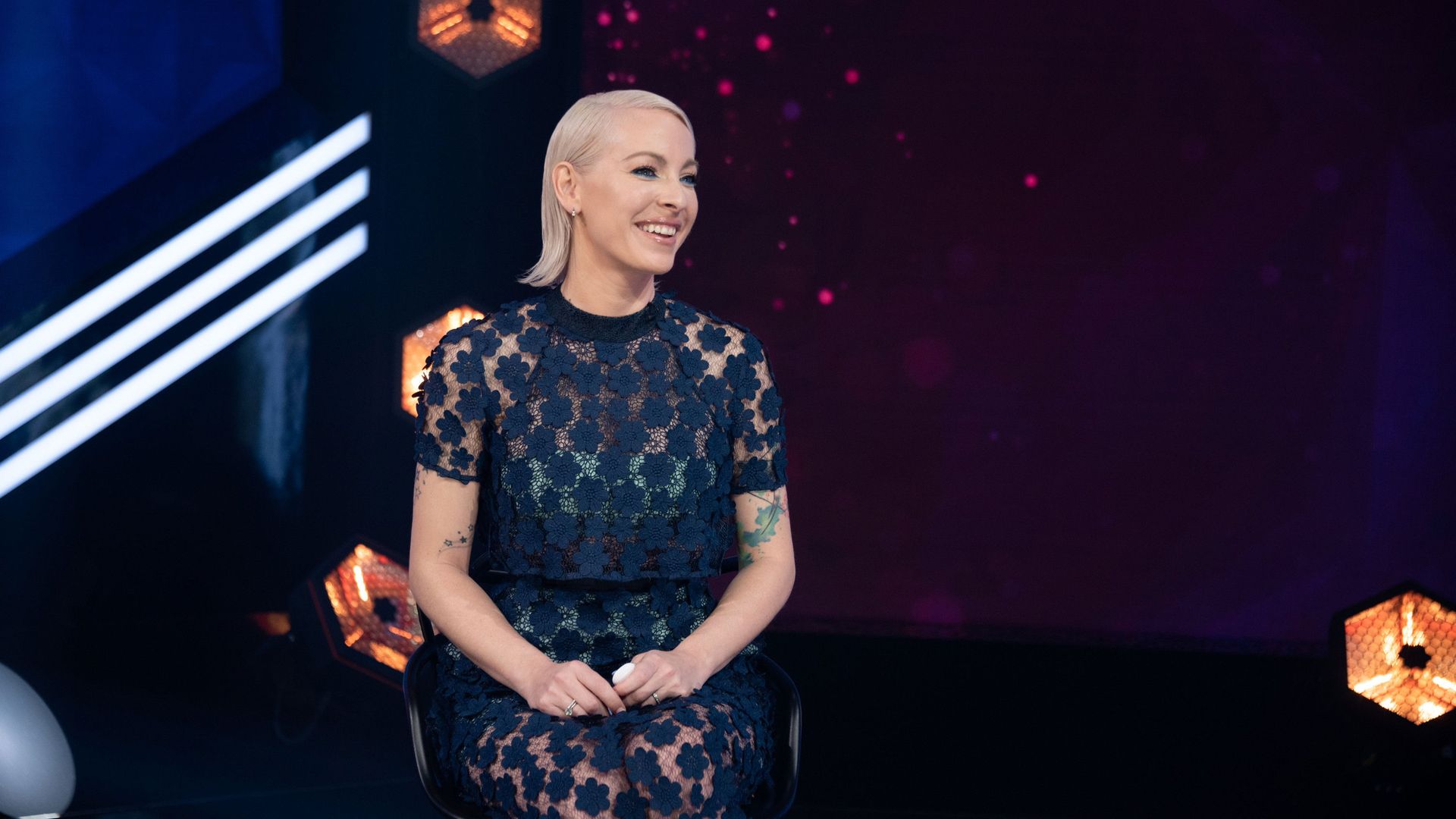 Big Brother Célébrités background