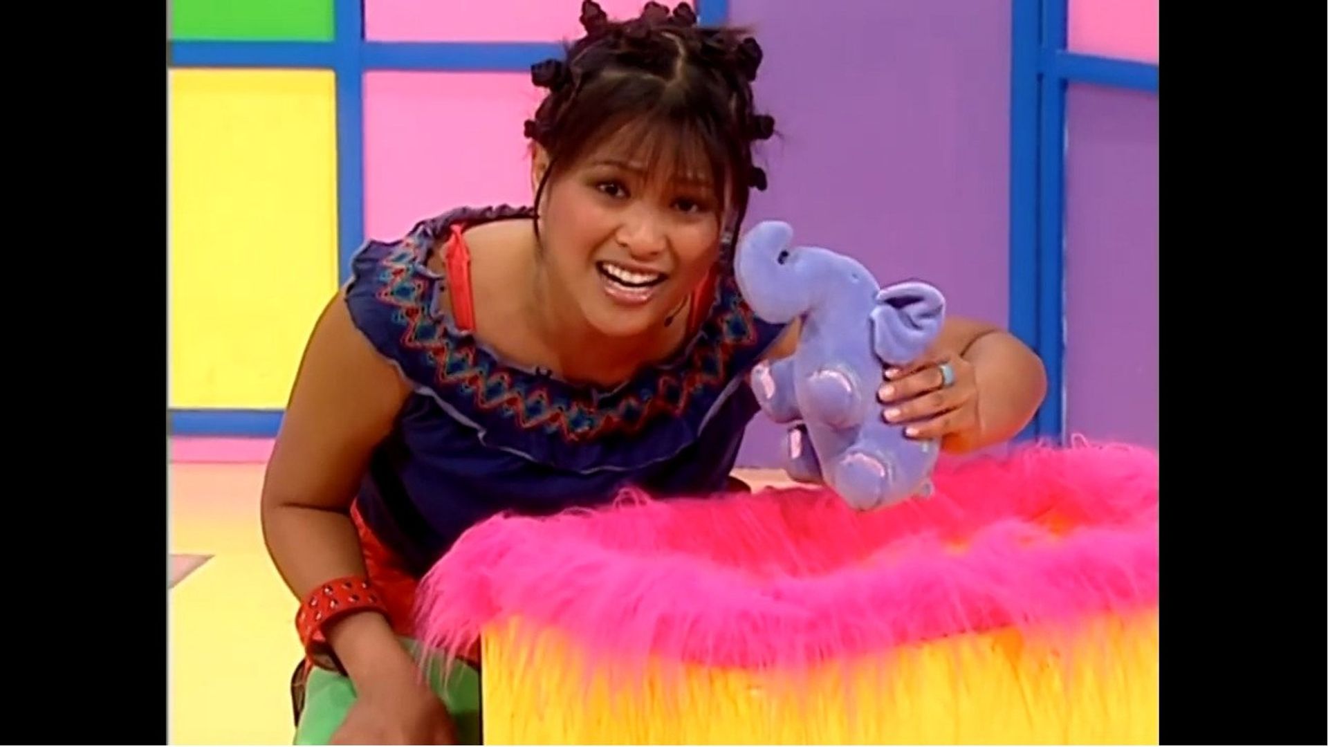 Hi-5 background