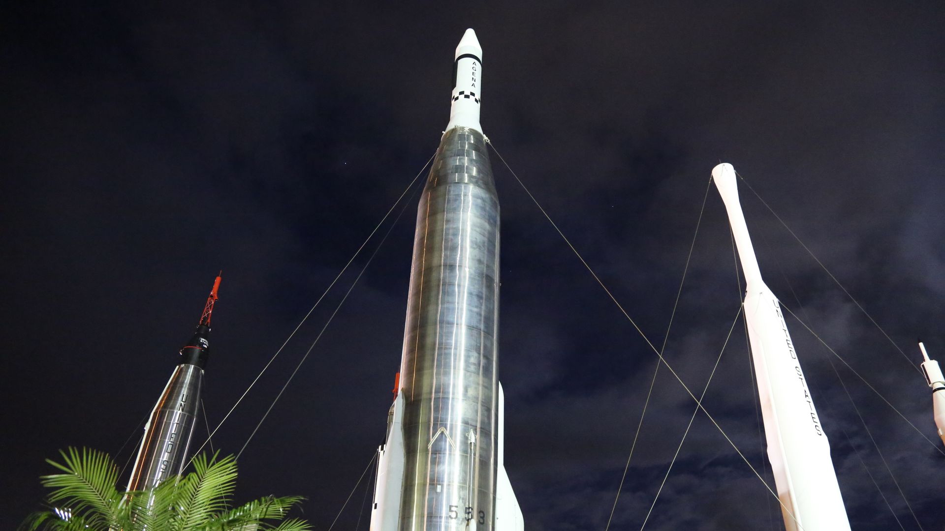 World's Worst Flights background