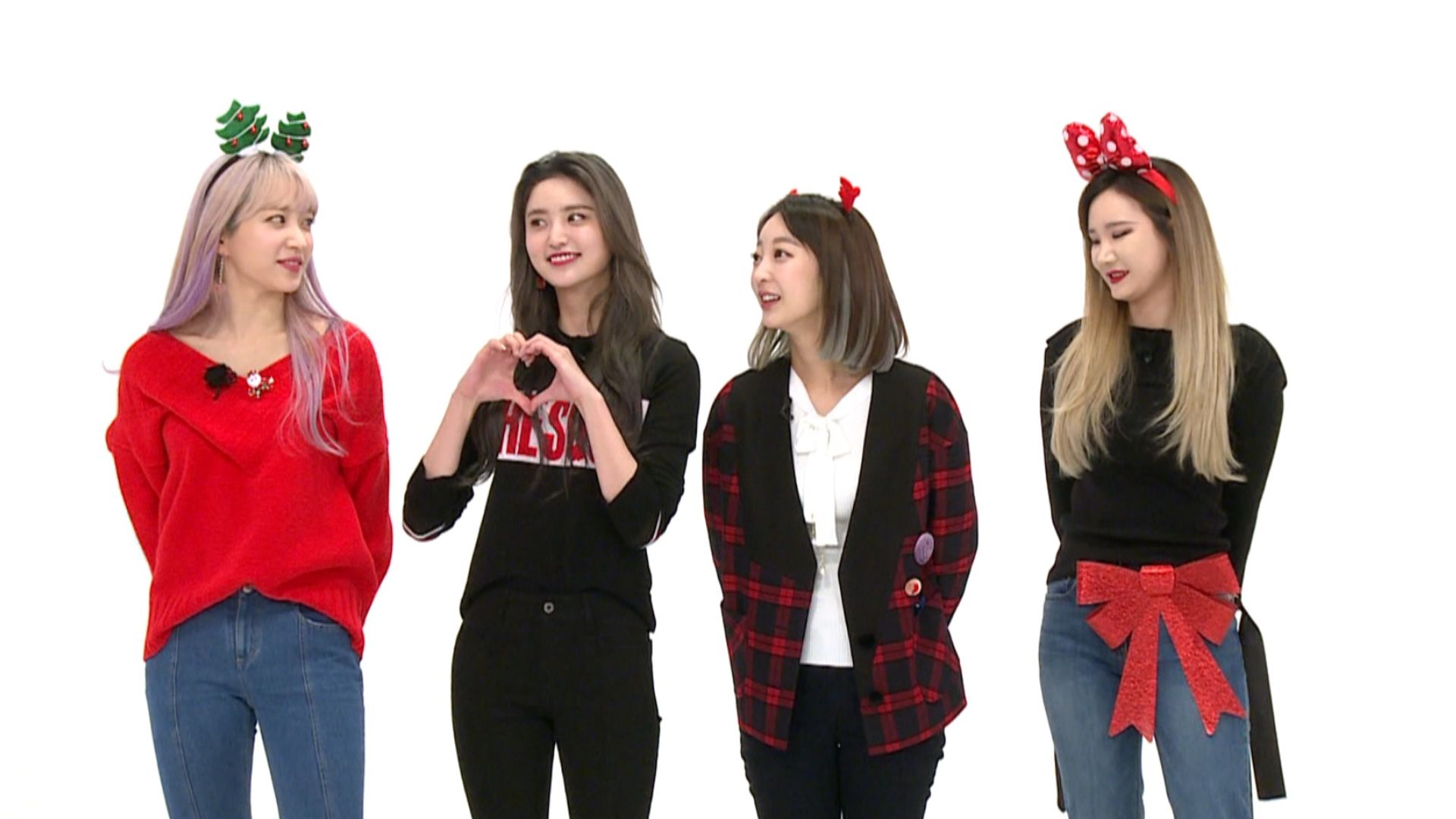 Weekly Idol background