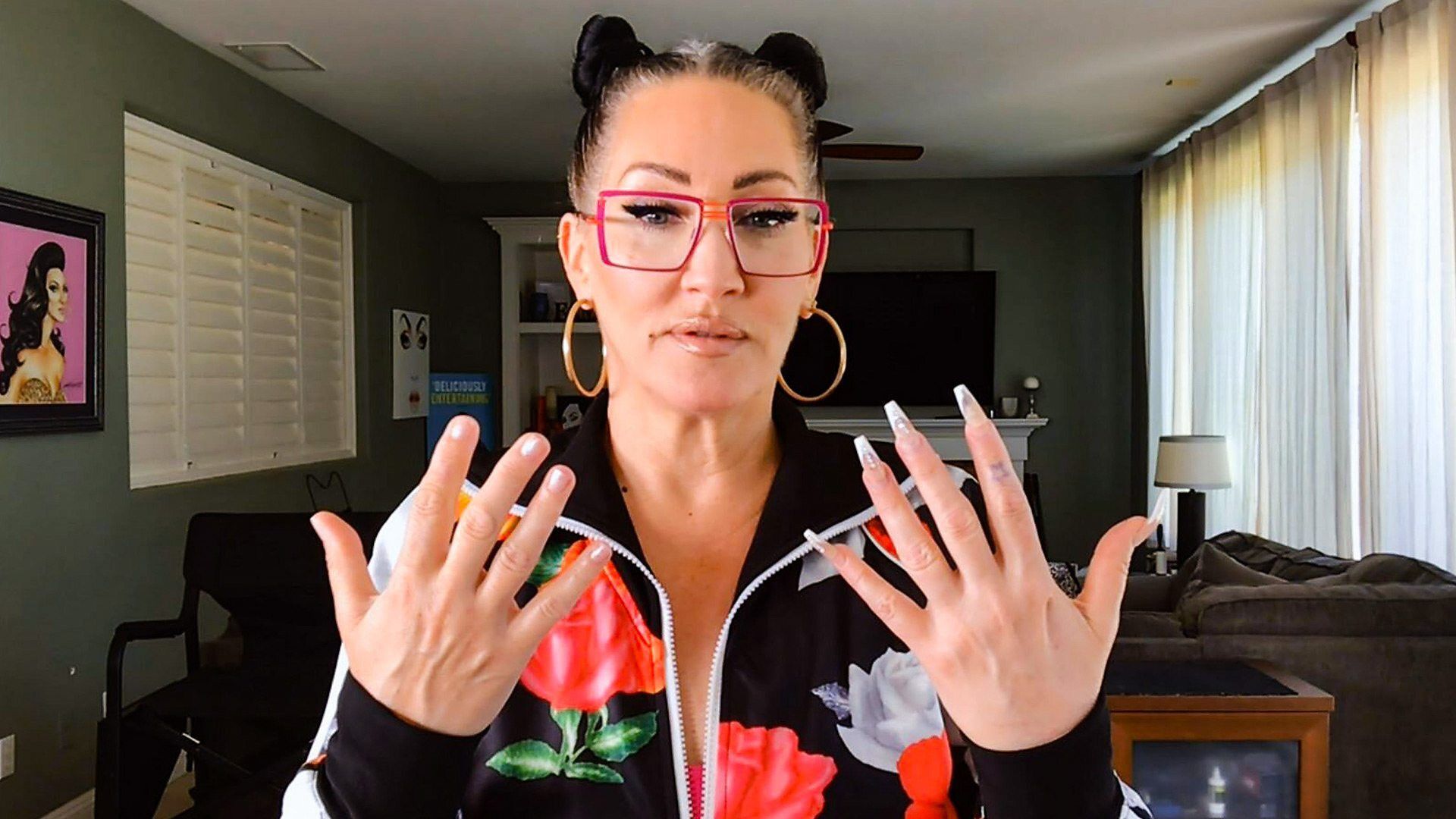 How's Your Head, Hun? background