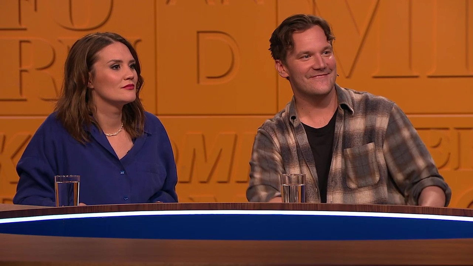 Nytt på nytt background