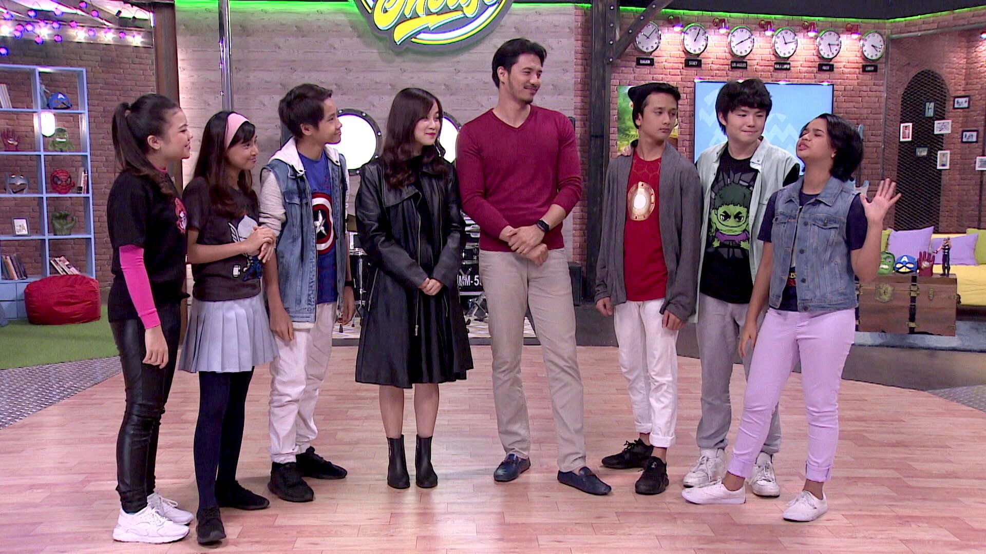 Club Mickey Mouse background