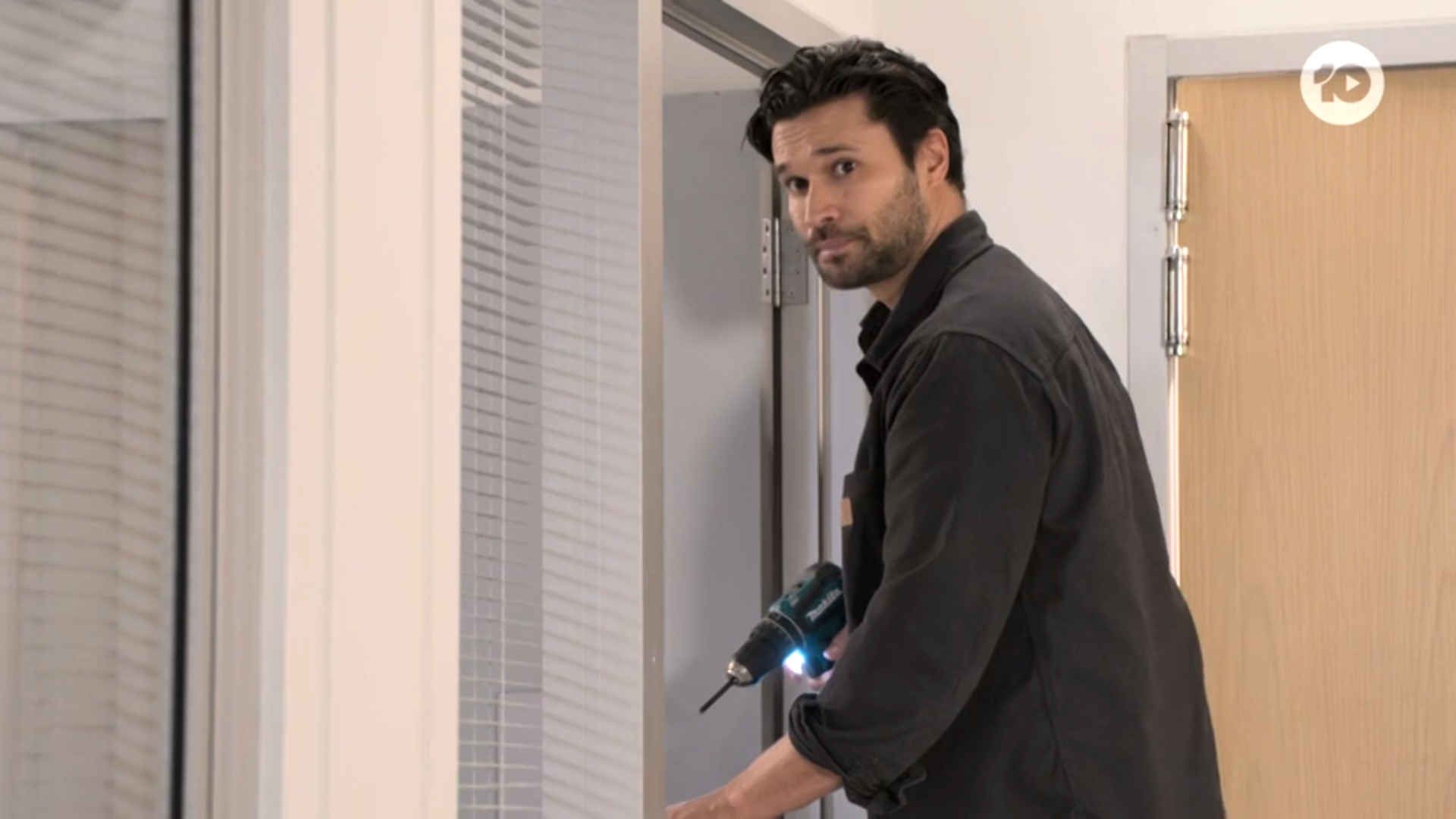 Neighbours background