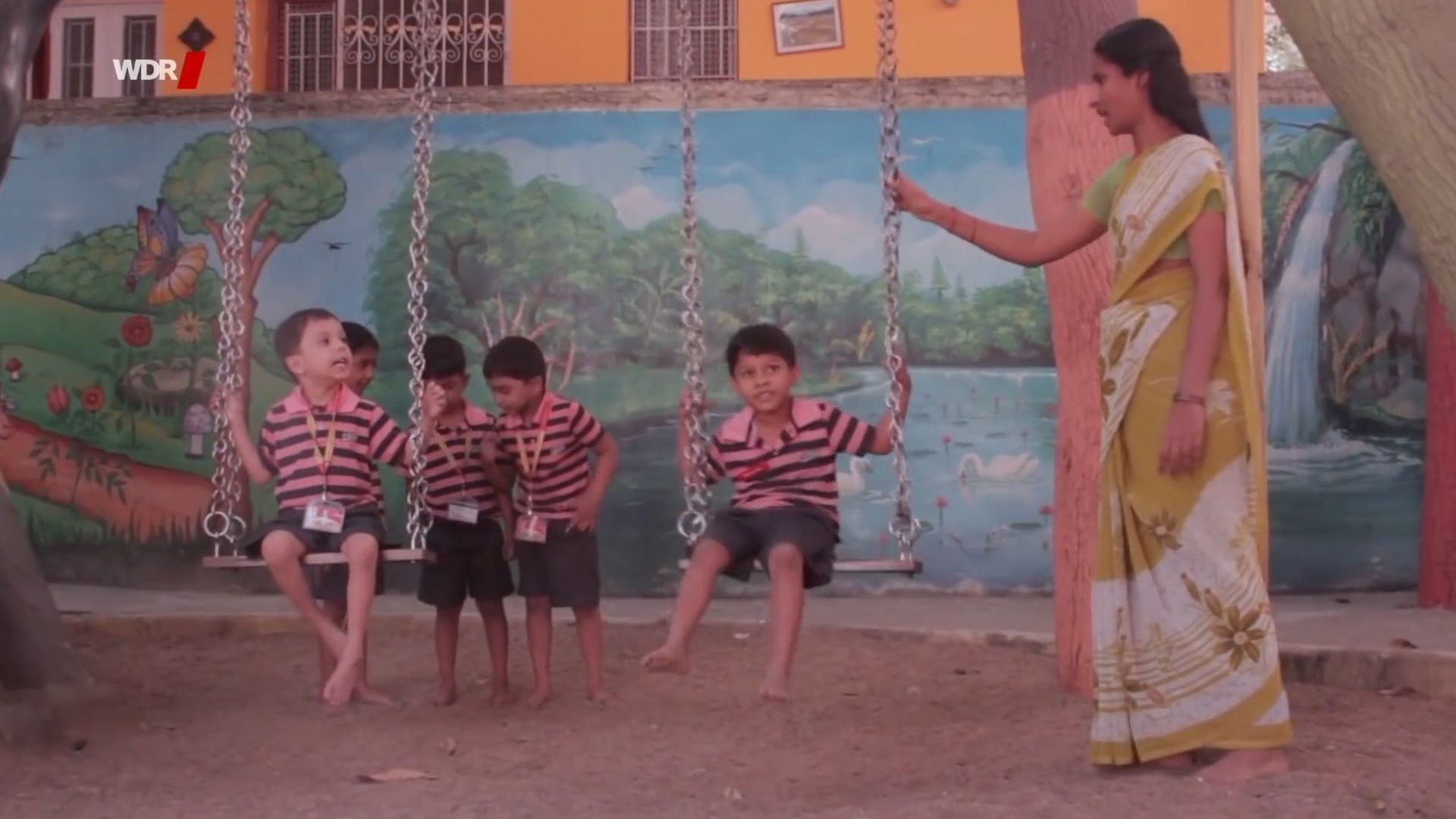 Die Sendung mit dem Elefanten background