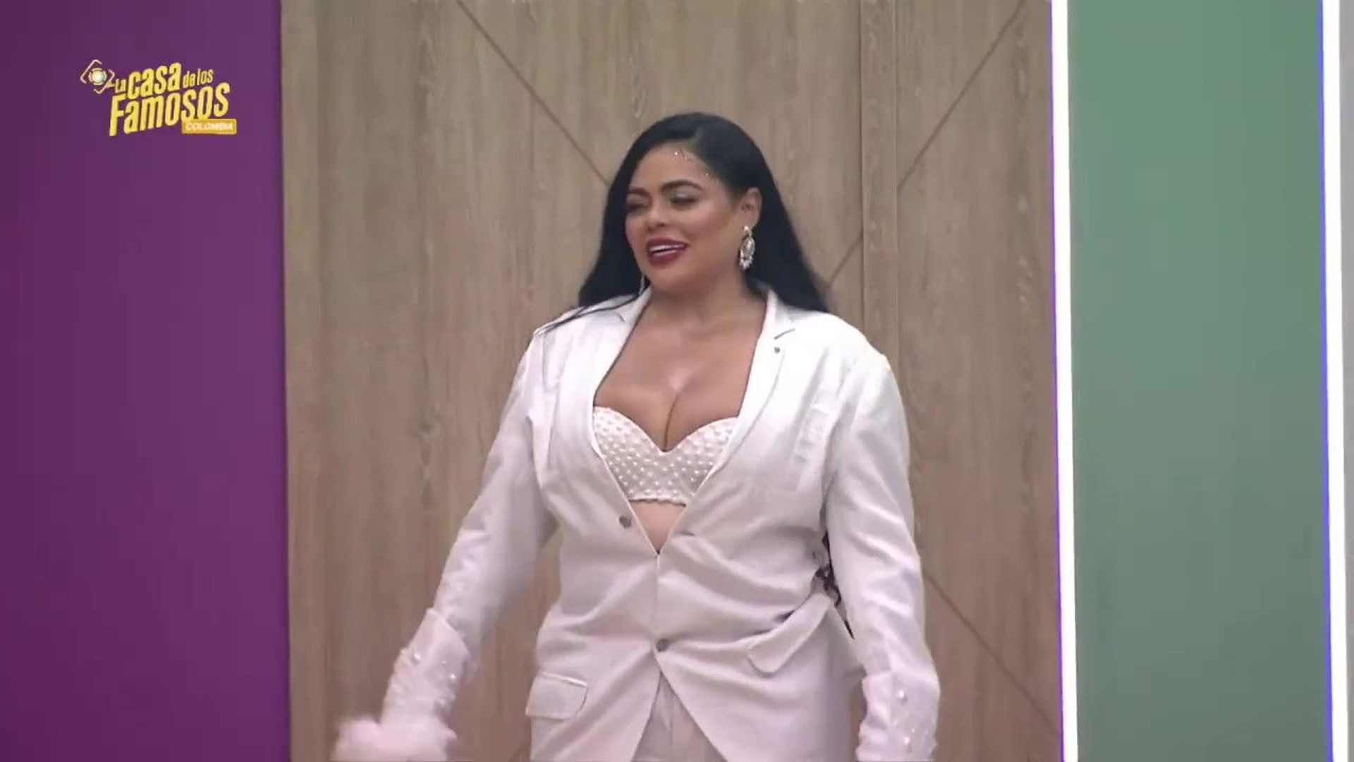 La Casa de los Famosos Colombia background