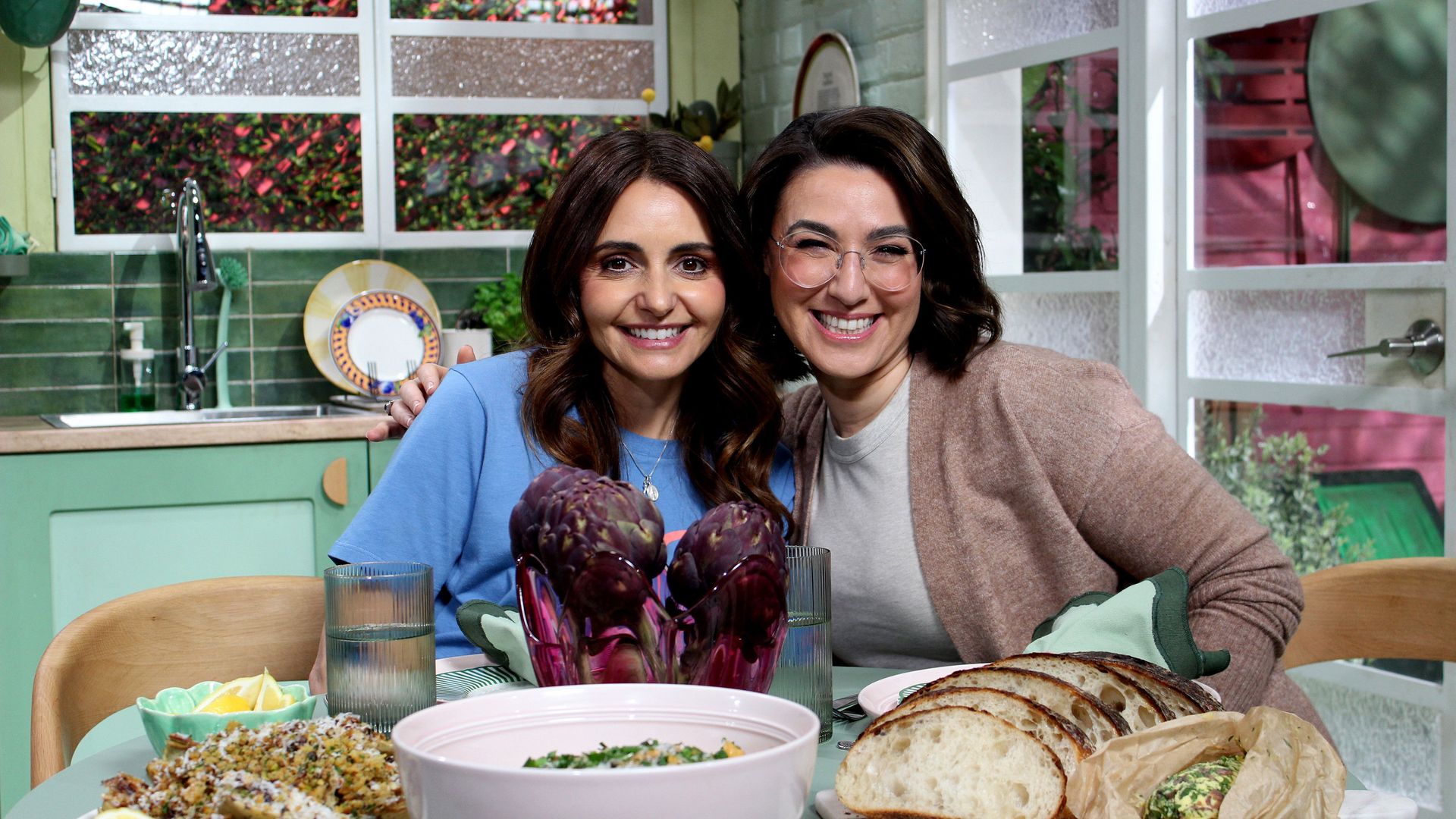 A Bite to Eat with Alice background