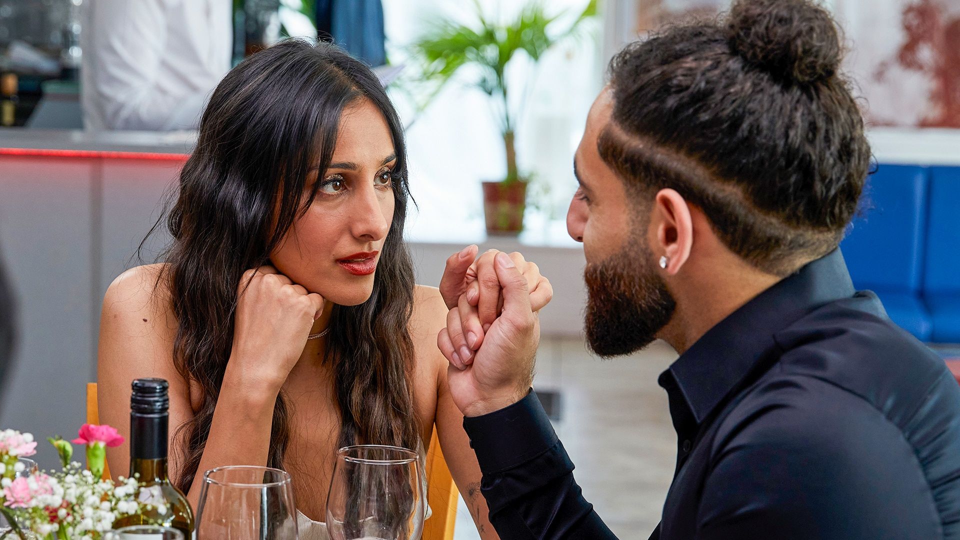 Hullraisers background