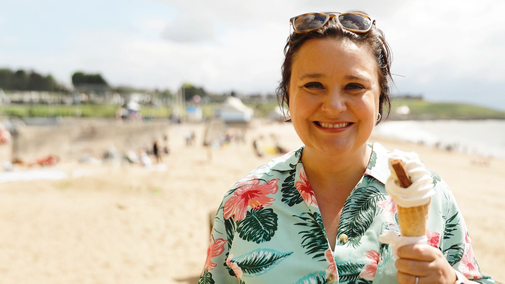 Susan Calman's Grand Day Out background