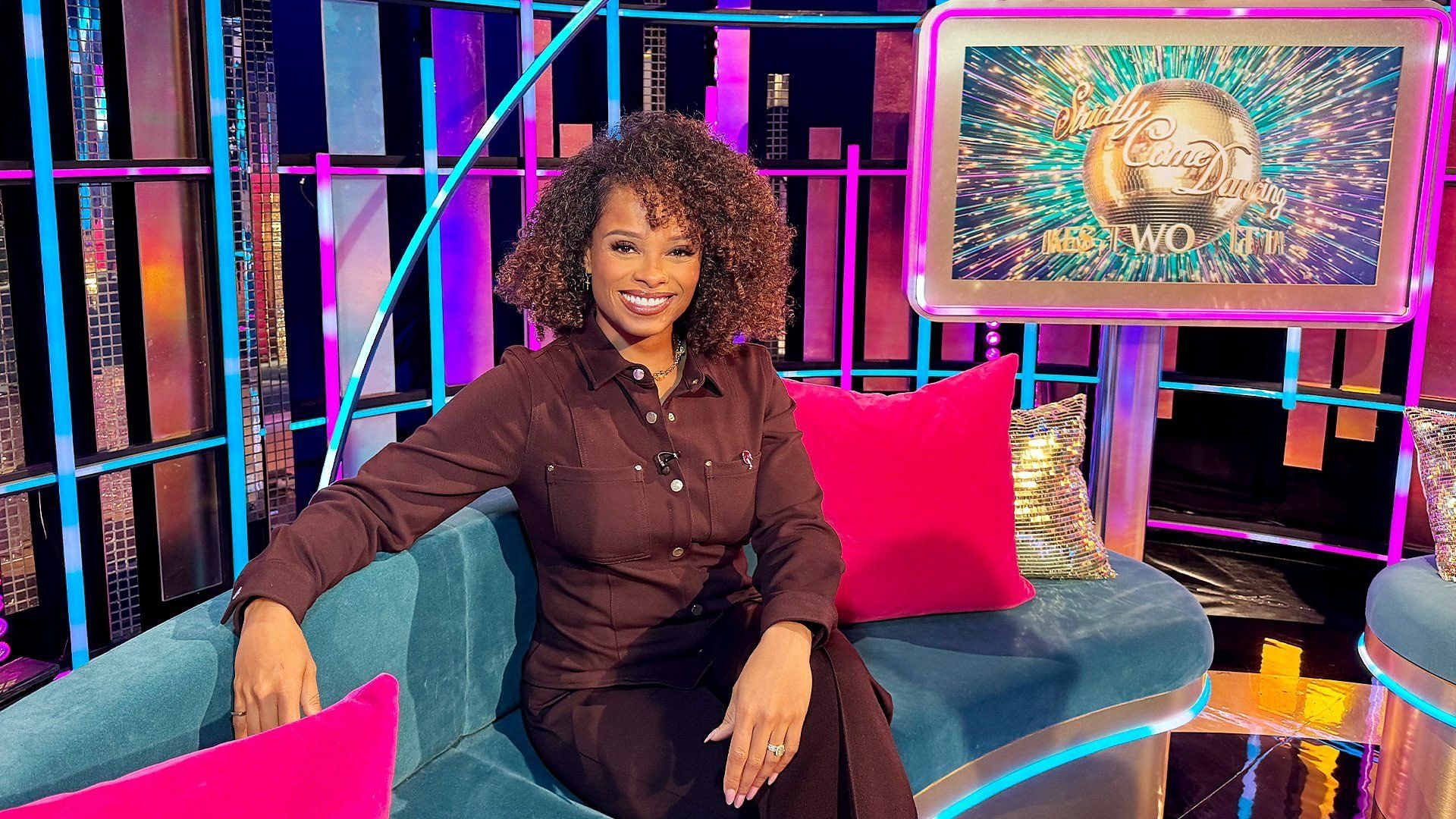 Strictly Come Dancing: It Takes Two background