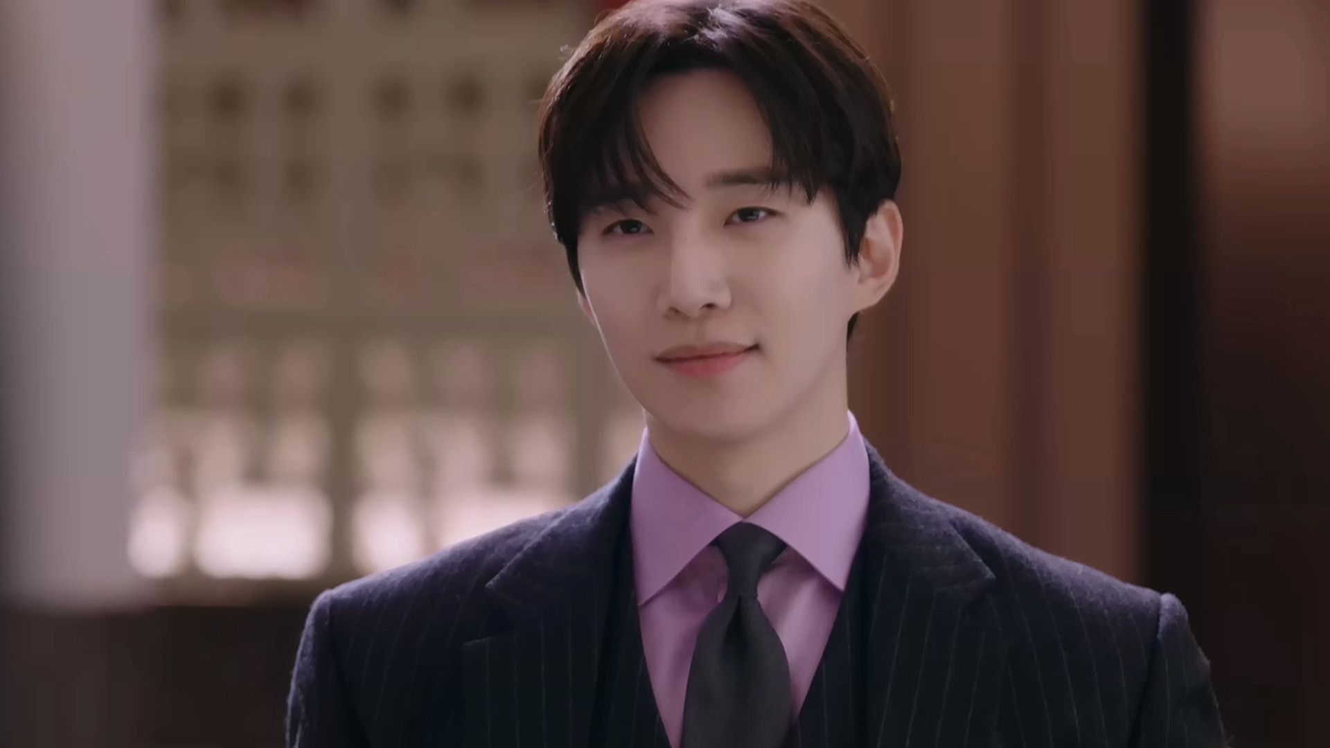 King the Land background