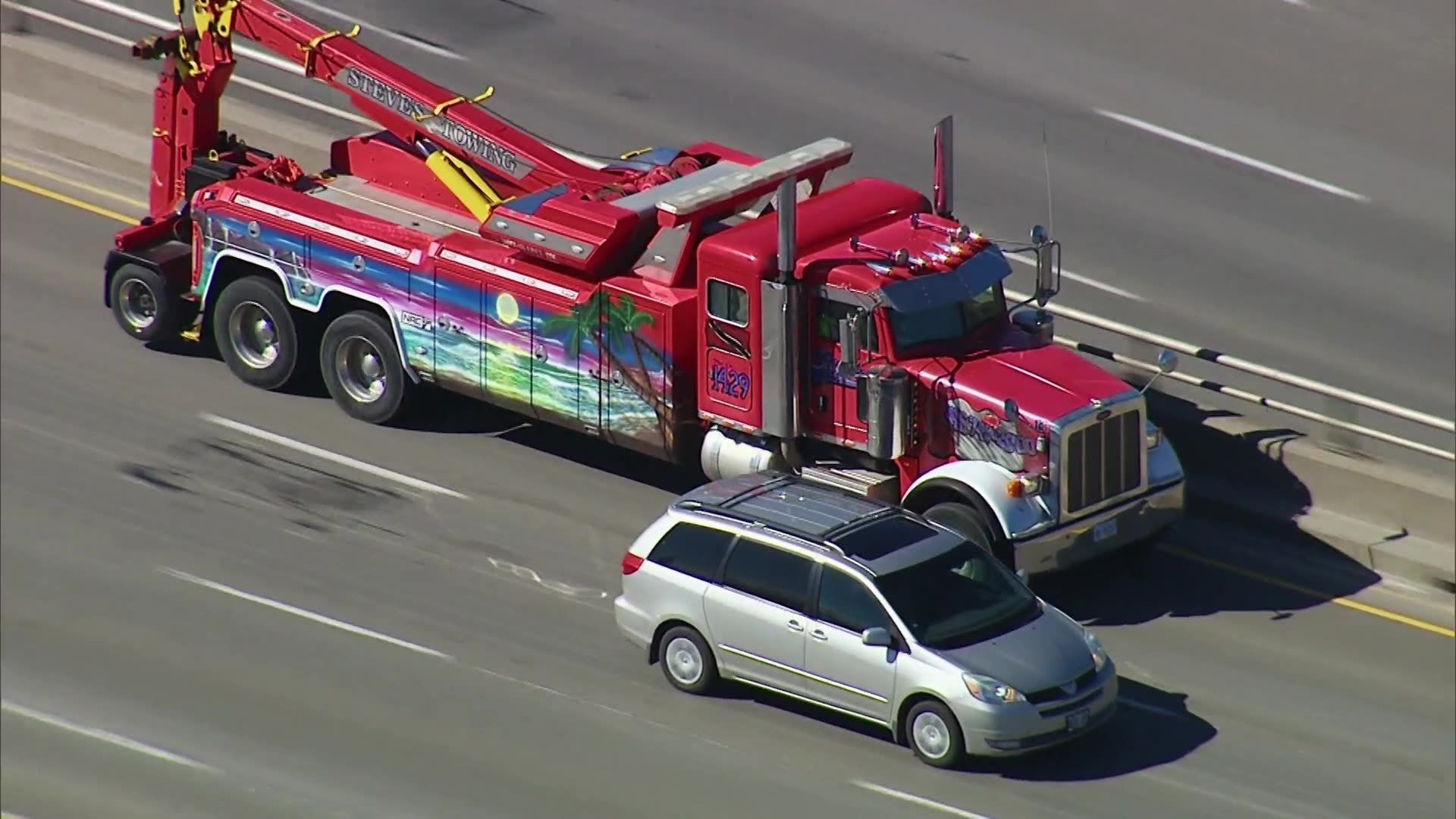 Heavy Rescue: 401 background