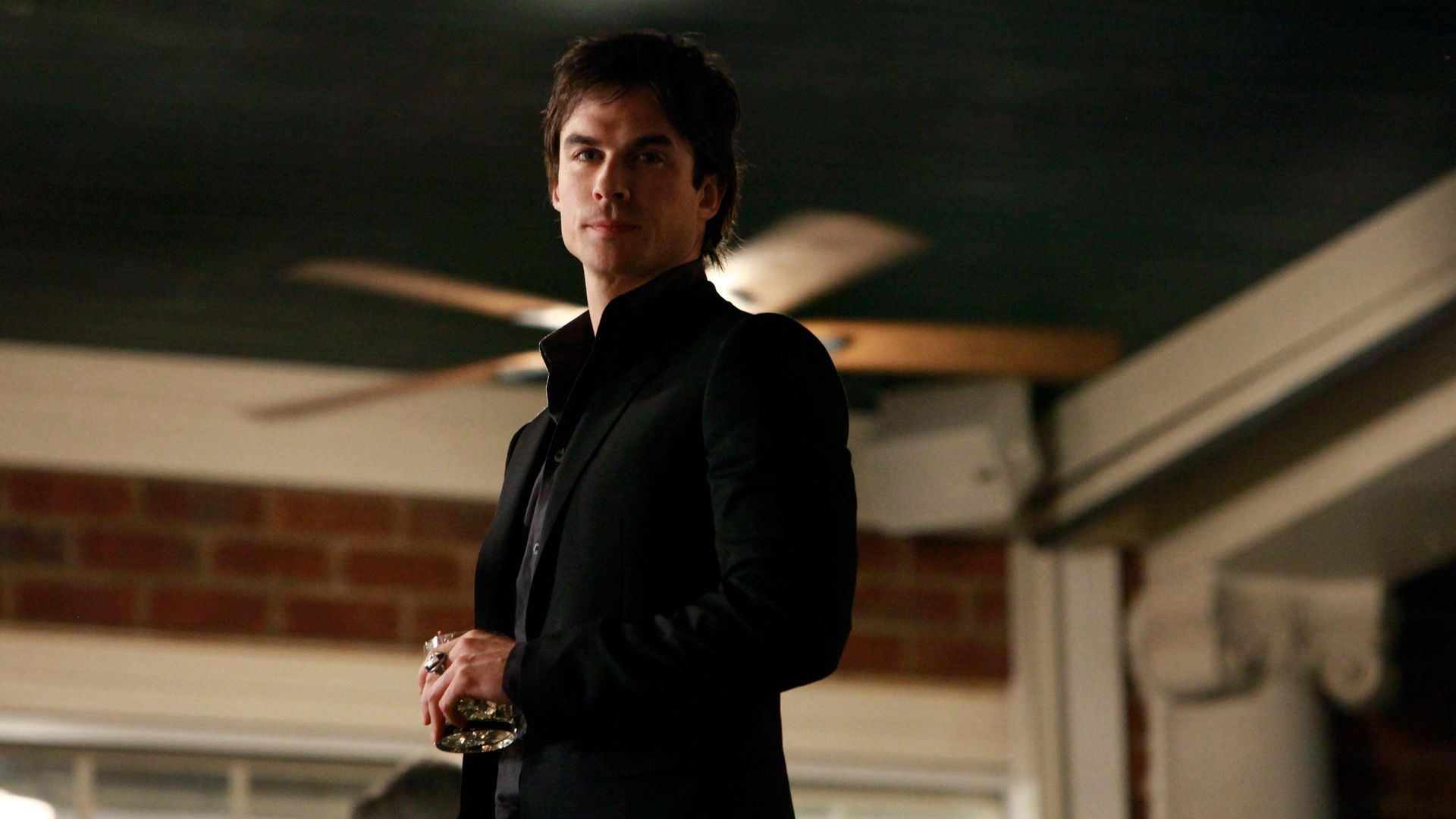 The Vampire Diaries background