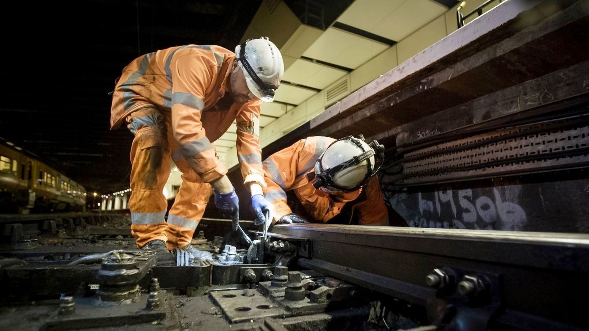 The Station: Trouble on the Tracks background