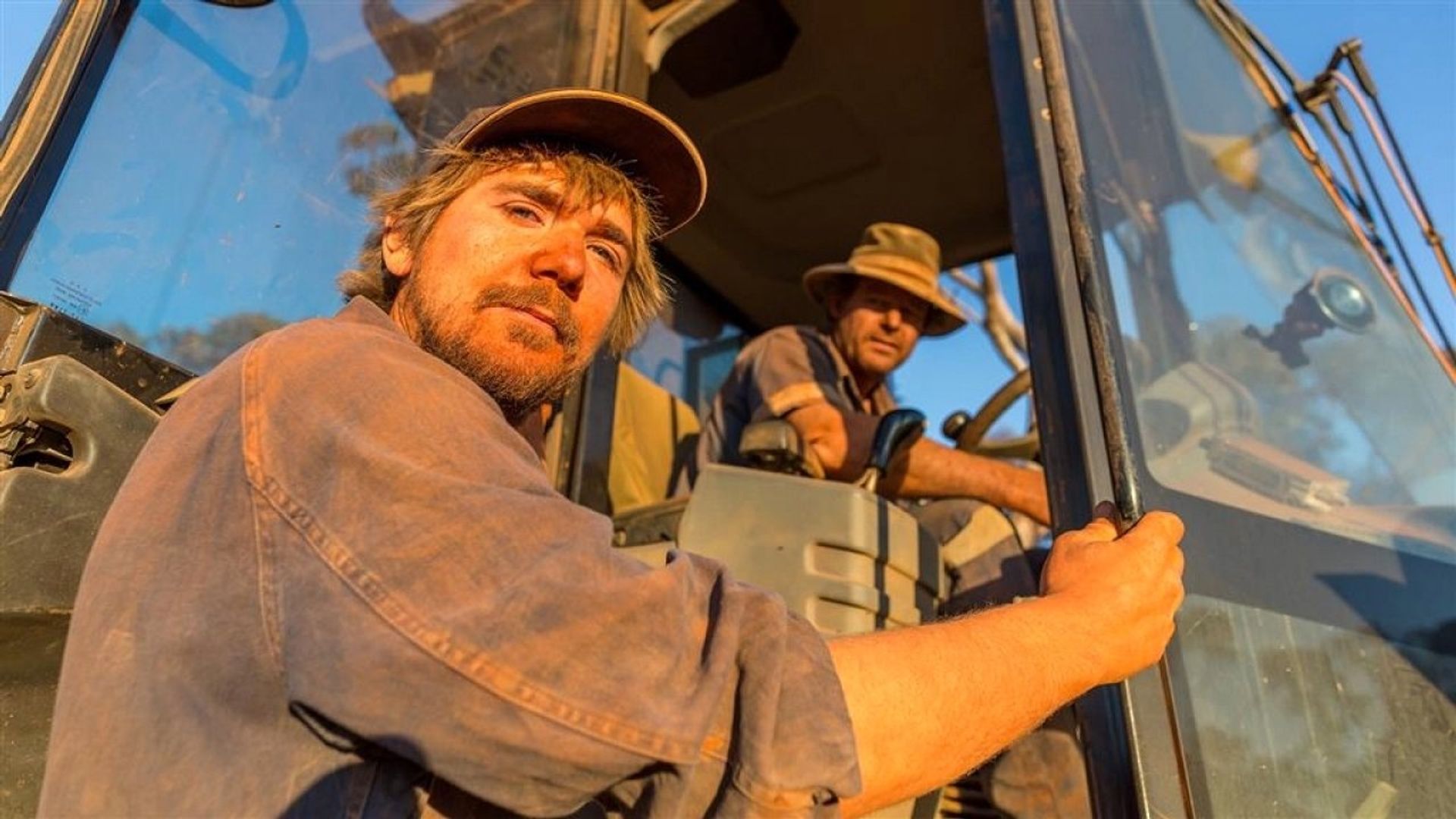 Aussie Gold Hunters background