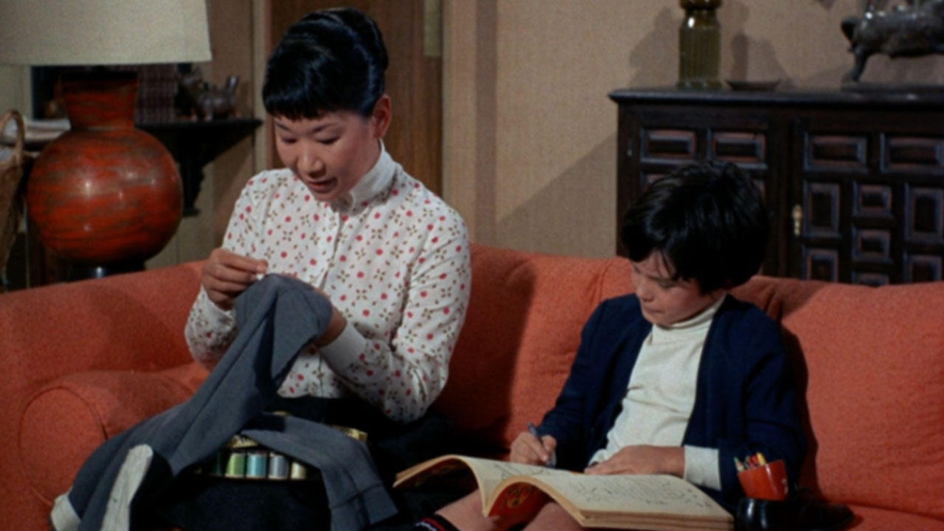 The Courtship of Eddie's Father background
