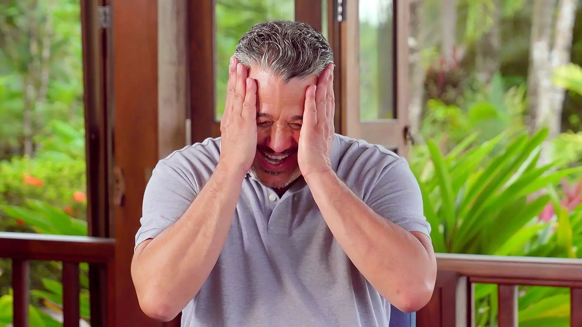 Deal or No Deal Island After Show with Boston Rob background