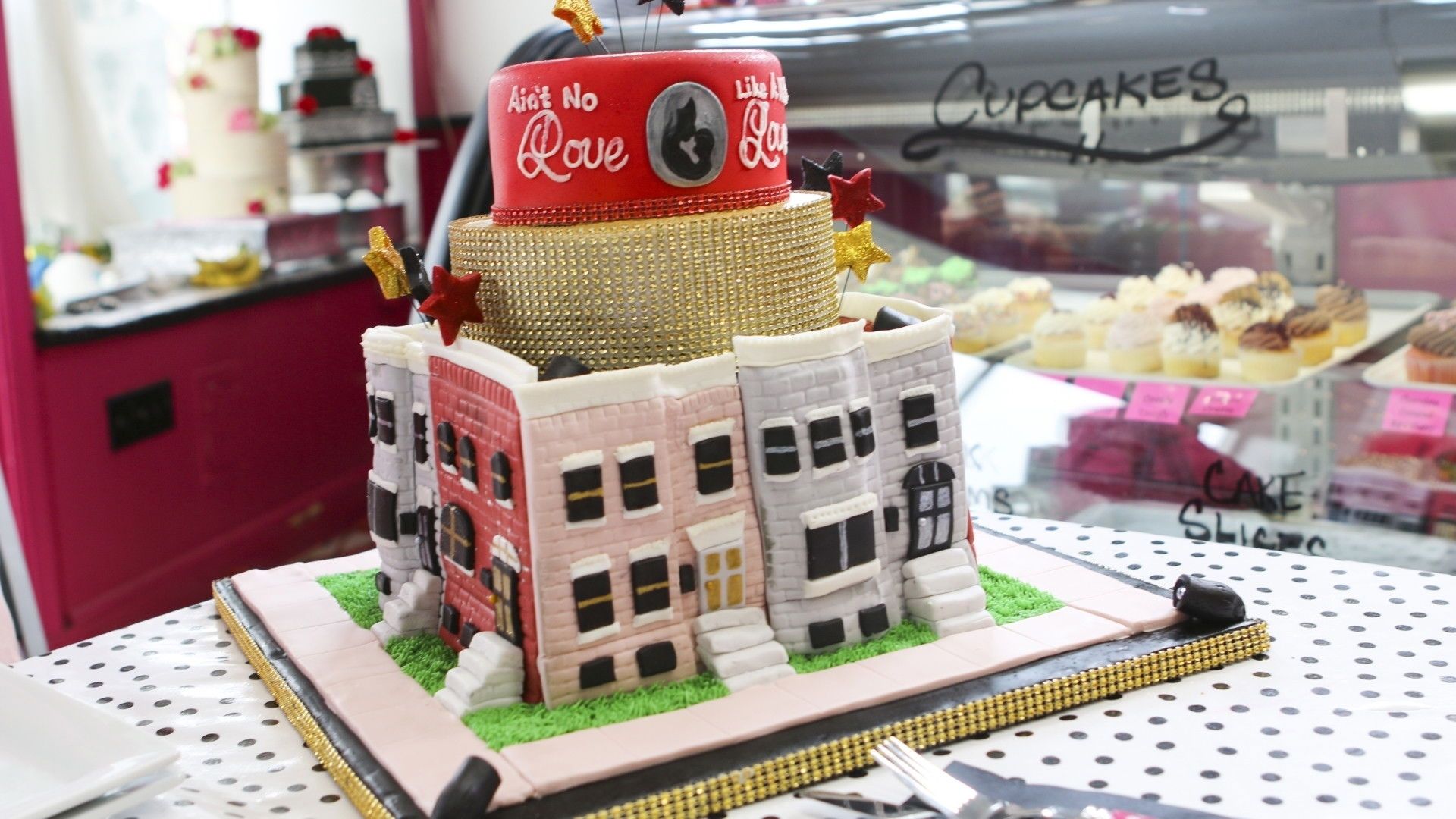 Cake Hunters background