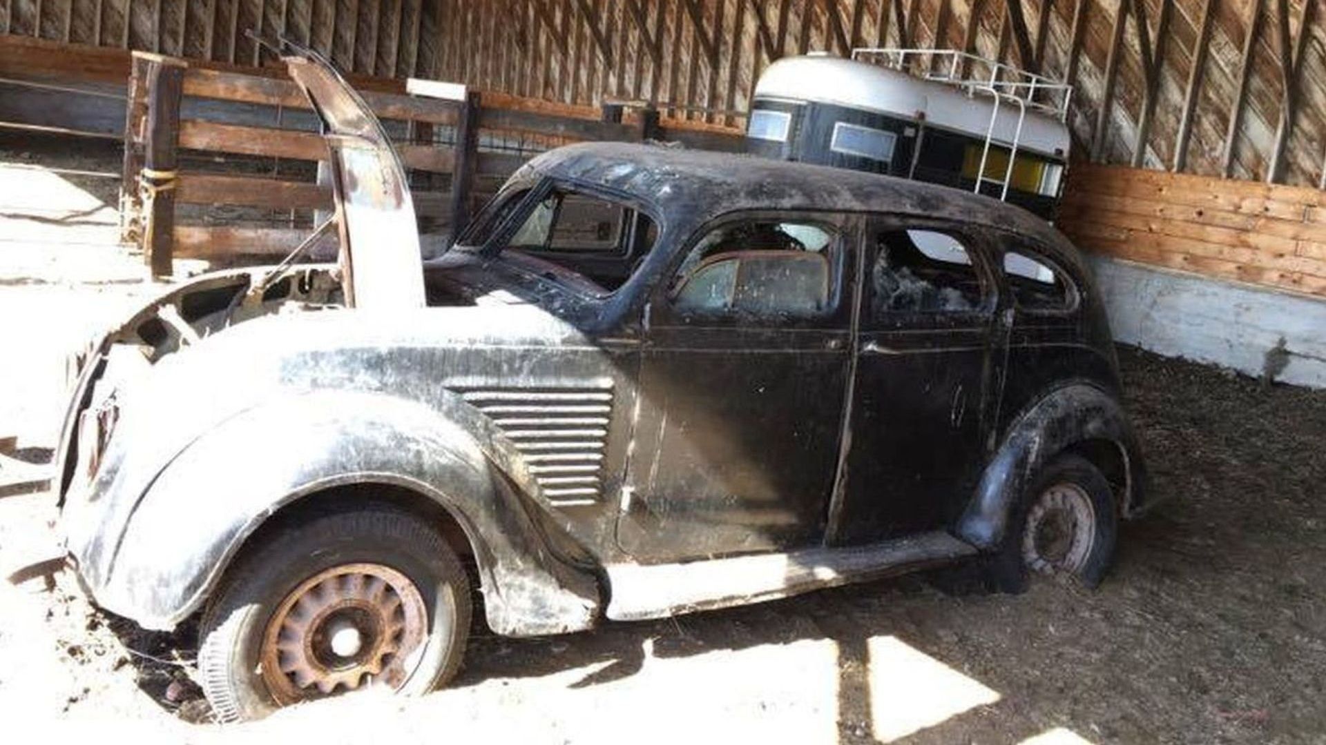 Bad Chad Customs background