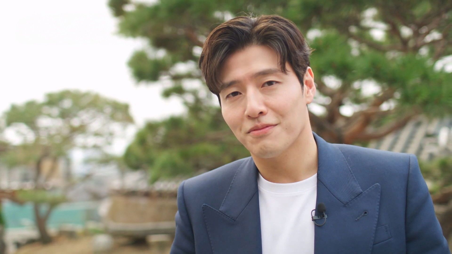 You Quiz on the Block background