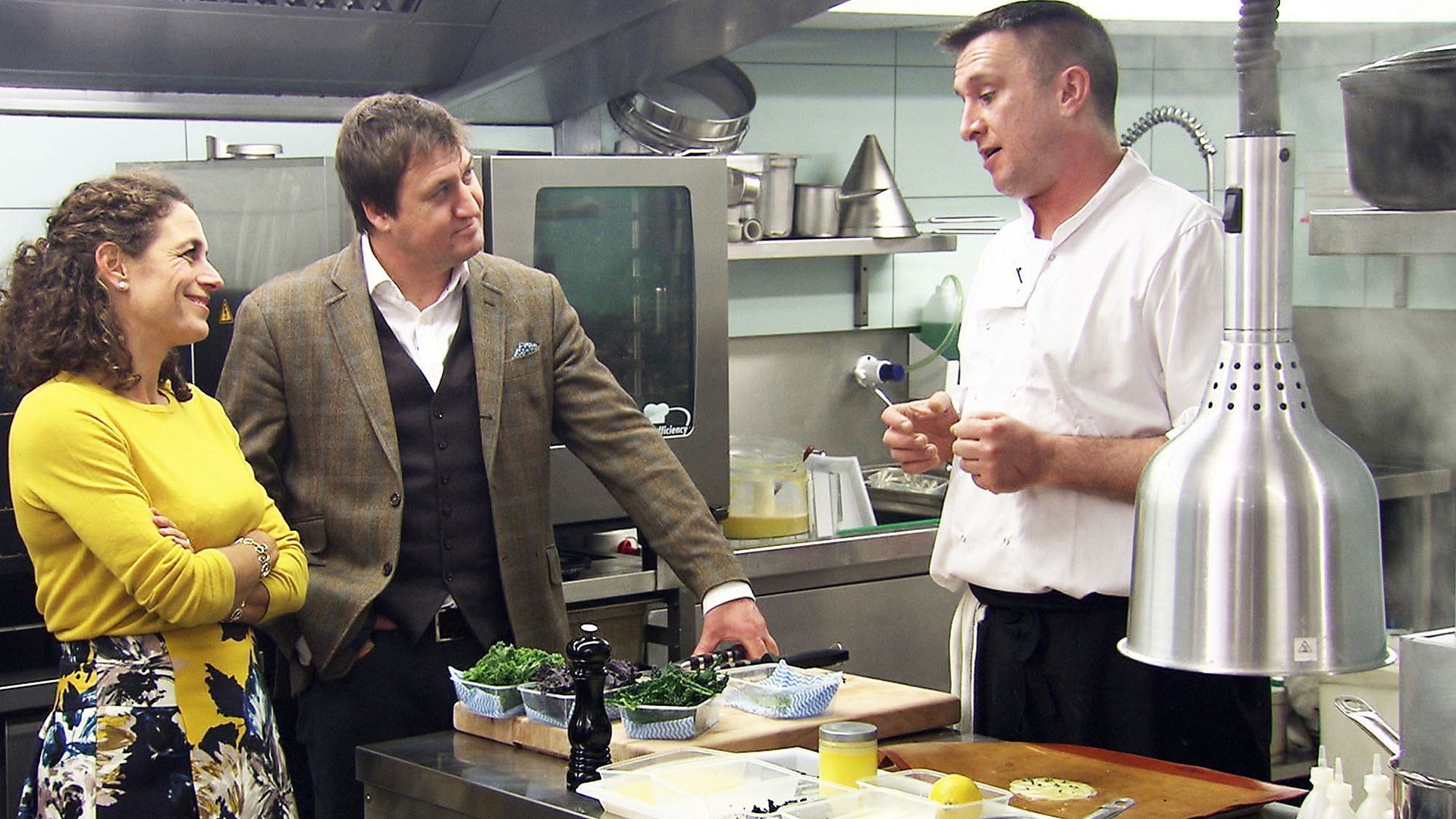 Alex Polizzi: Chefs on Trial background