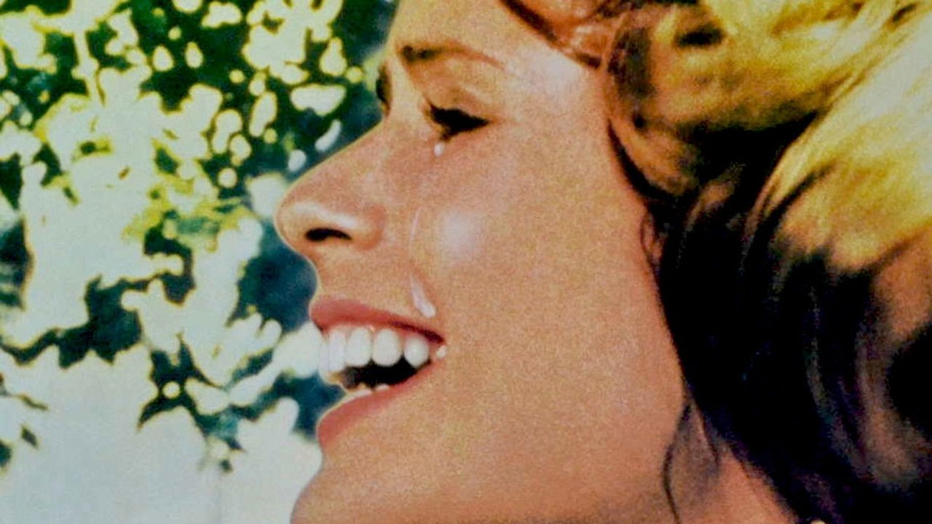 Little Mo background