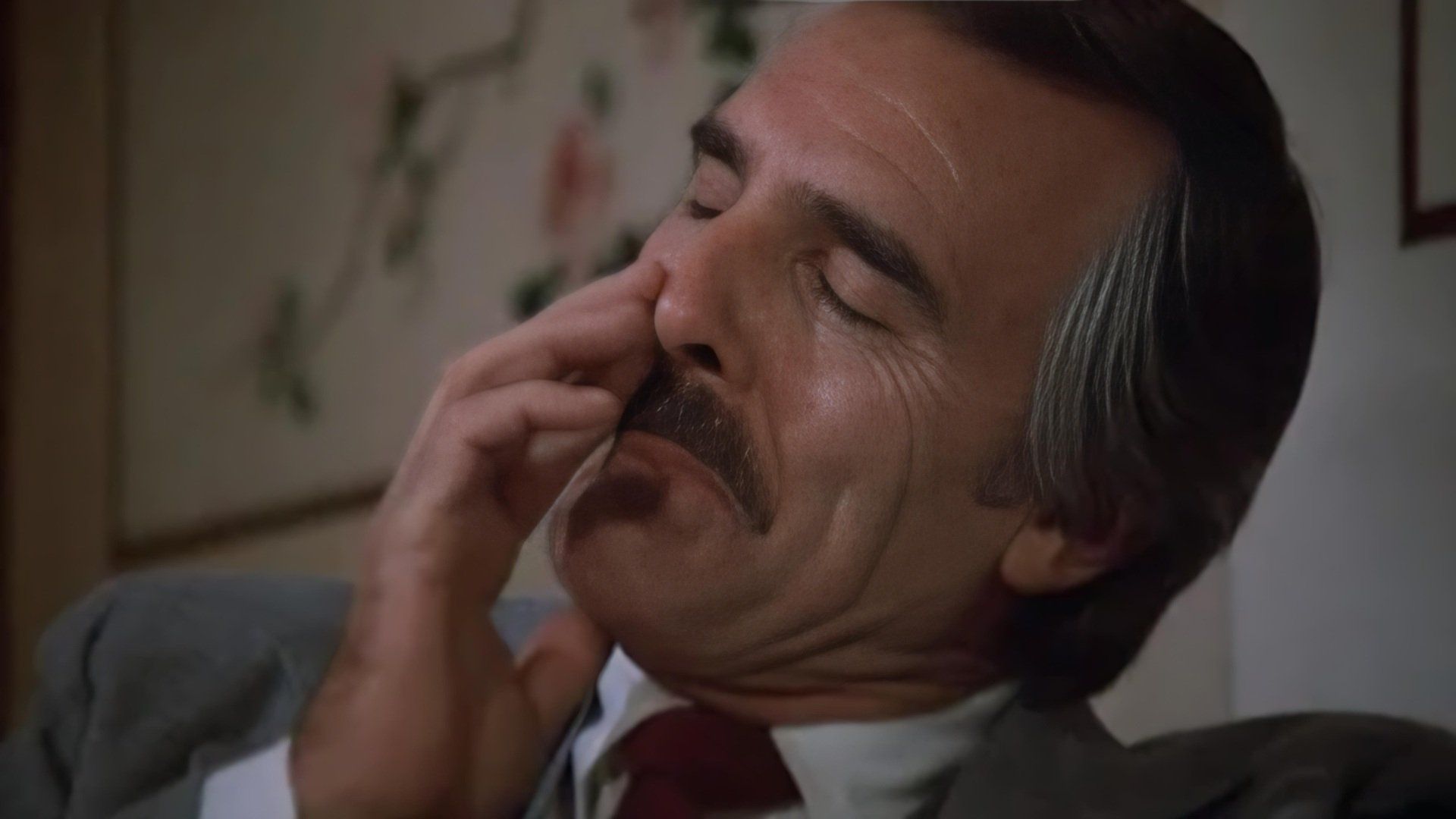 Cocaine: One Man's Seduction background