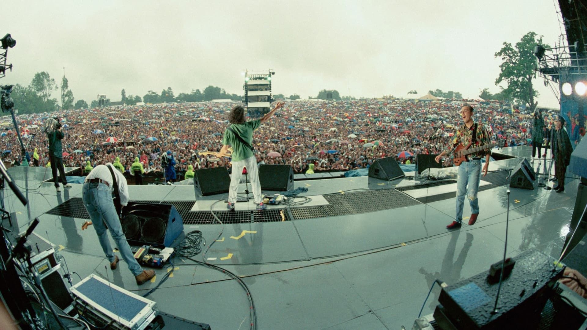 Live at Knebworth background