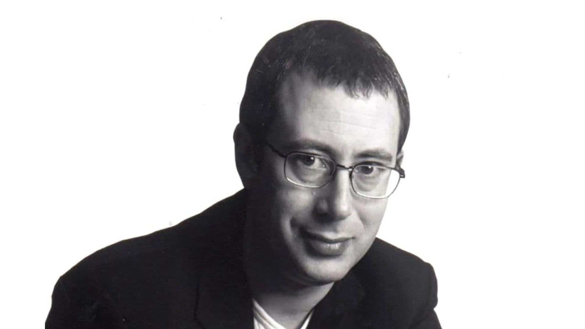 Ben Elton: Ben Elton Live background