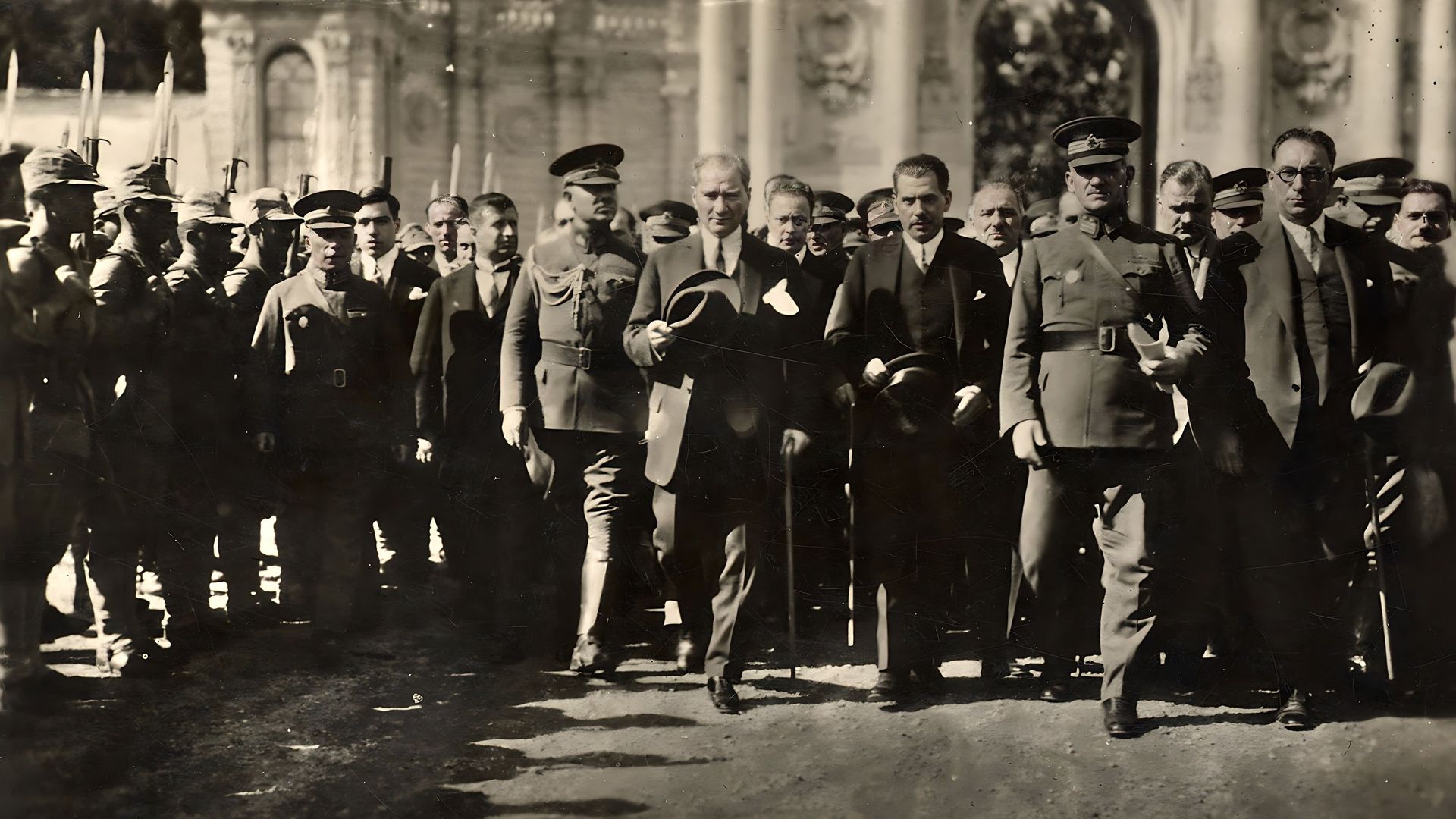 Atatürk: Founder of Modern Turkey background