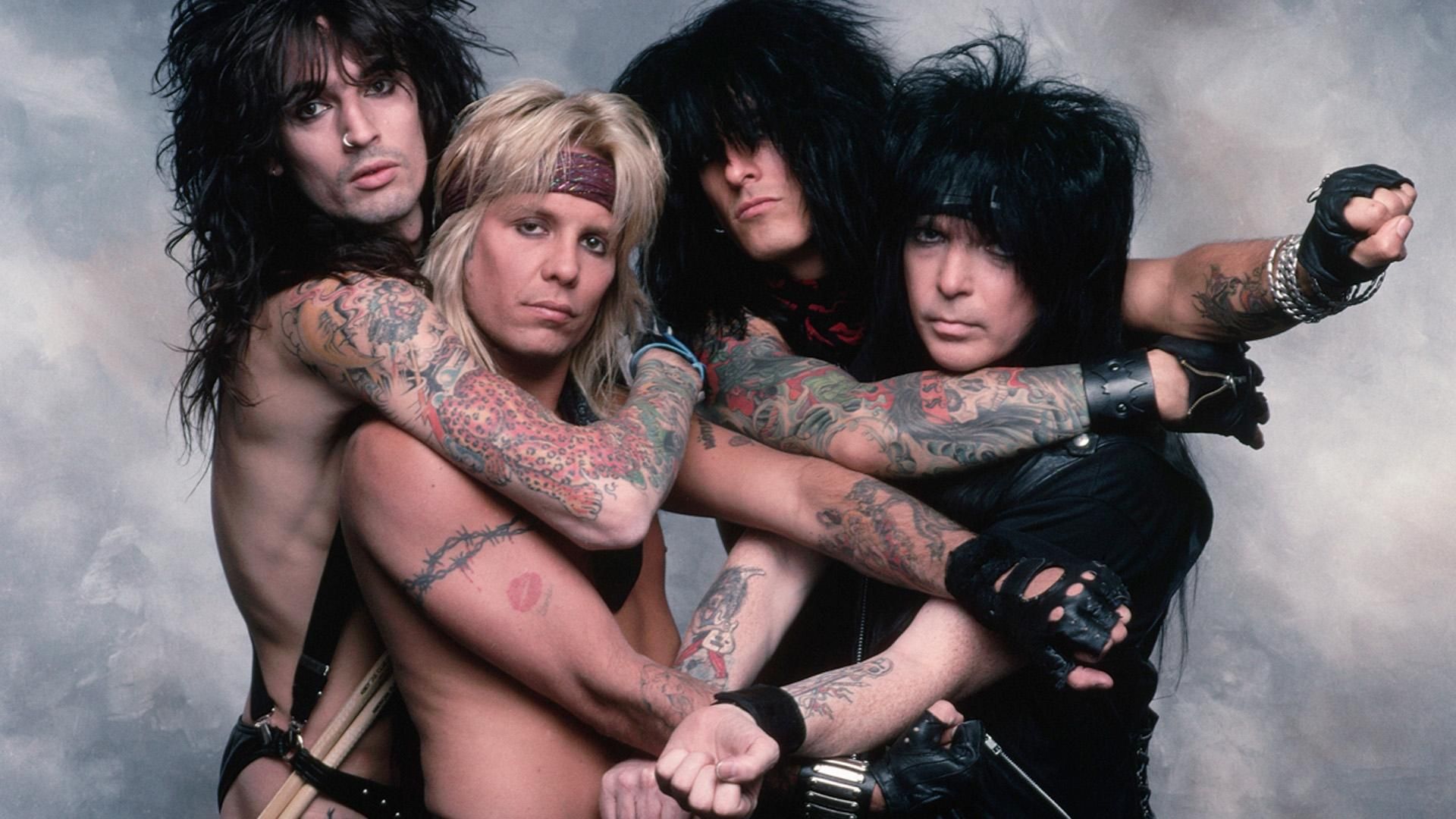 Mötley Crüe: Greatest Video Hits background