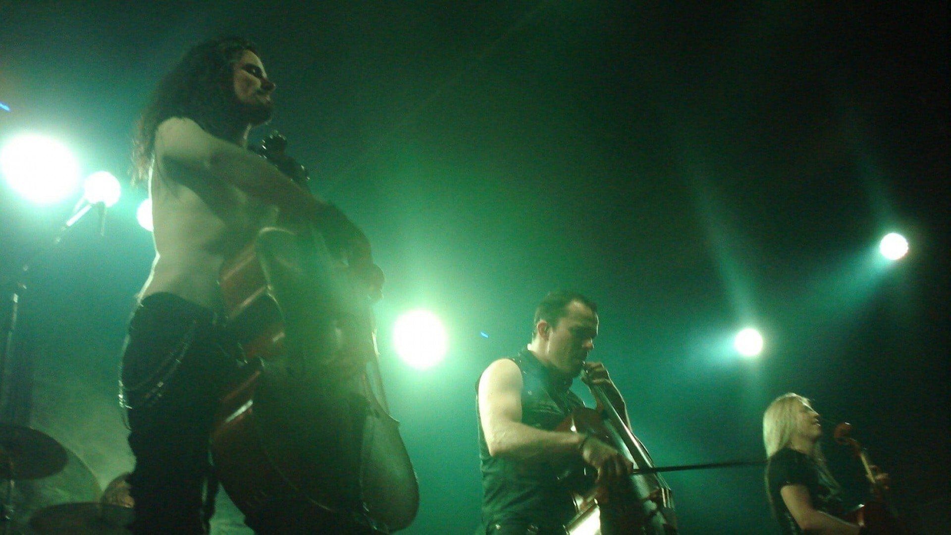Apocalyptica: The Life Burns Tour background