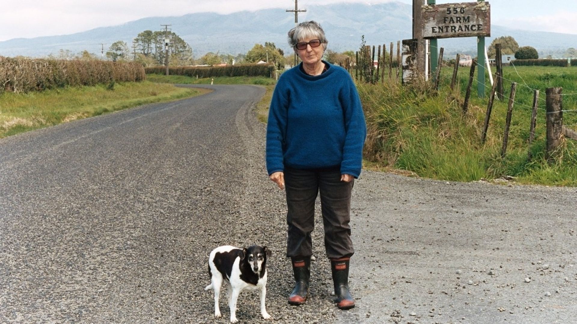 Fiona Clark: Unafraid background