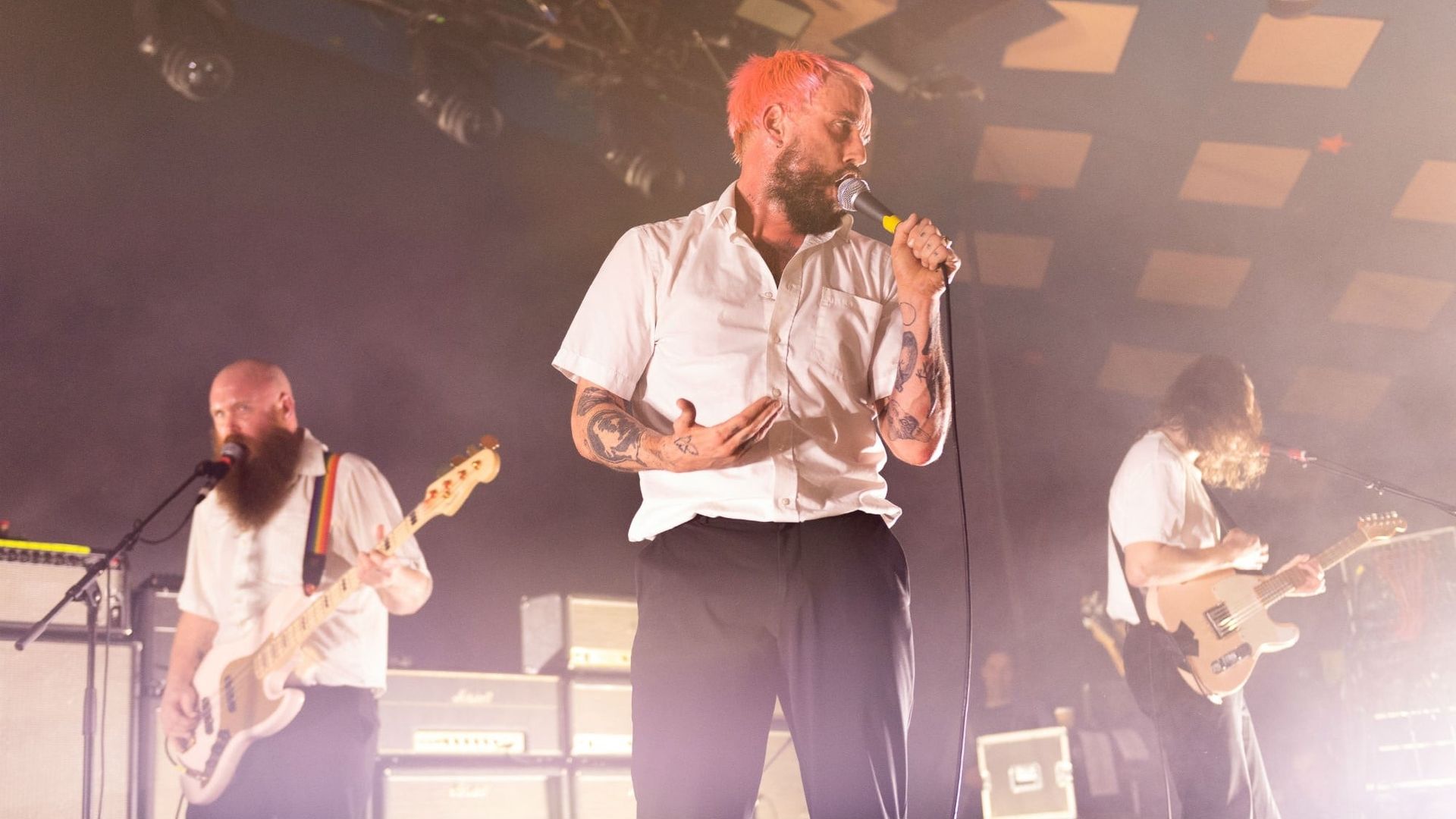 Don't Go Gentle: A Film About IDLES background