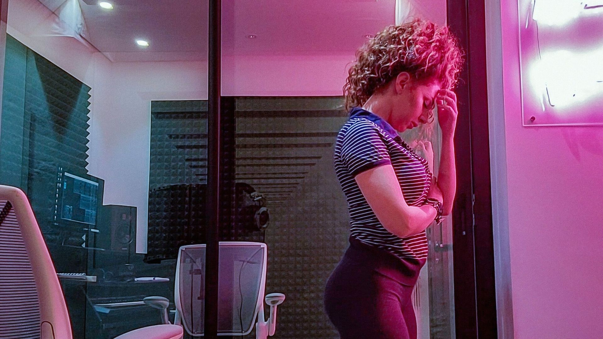 Myriam Fares: The Journey background