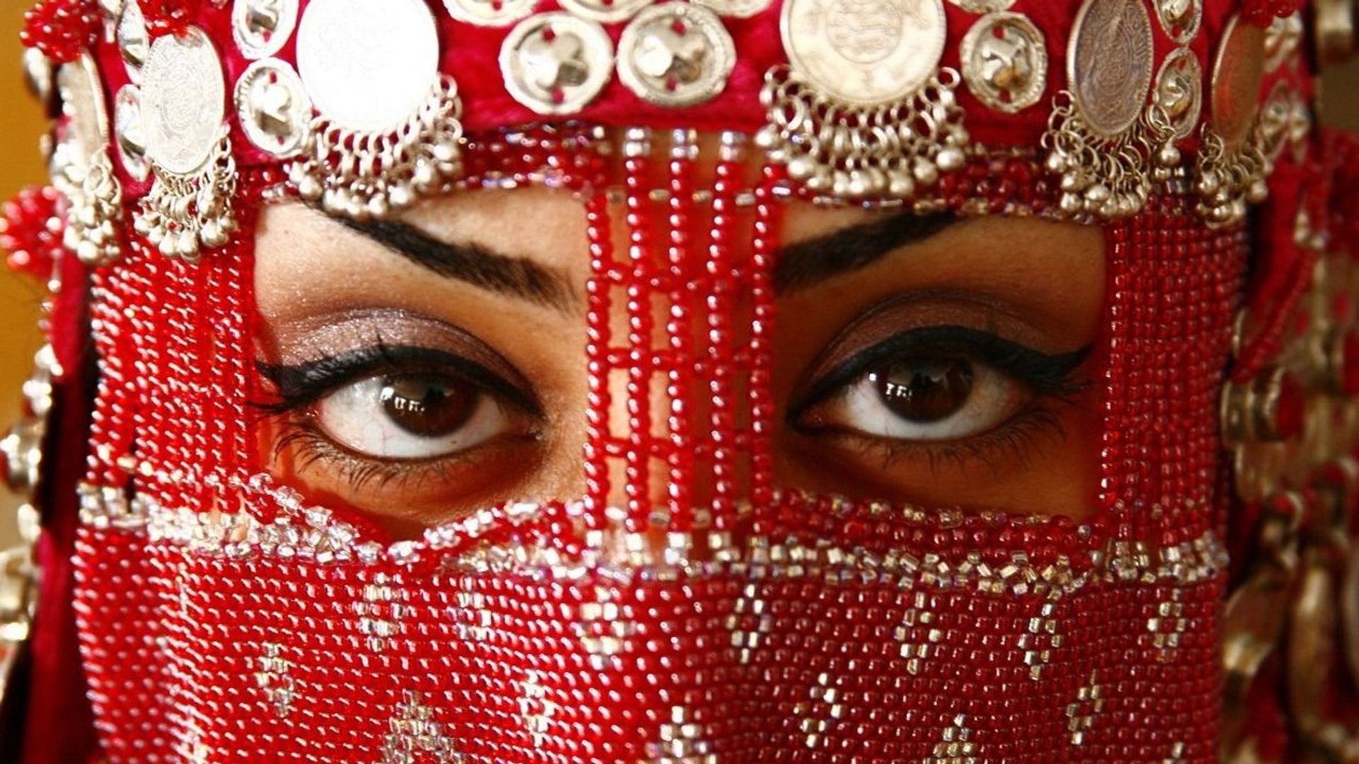 MacGillivray Freeman's Arabia background