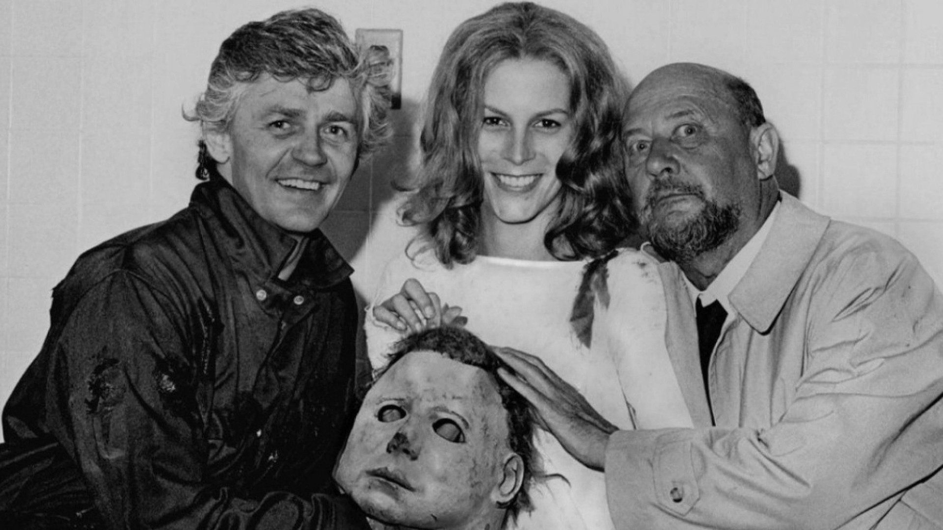 The Nightmare Isn't Over: The Making of Halloween II background