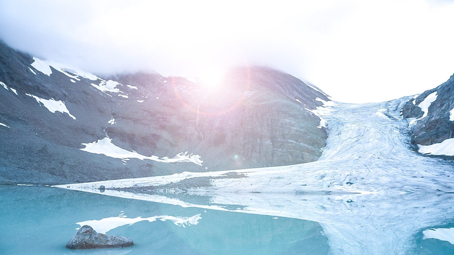 Climate Change on Trial background