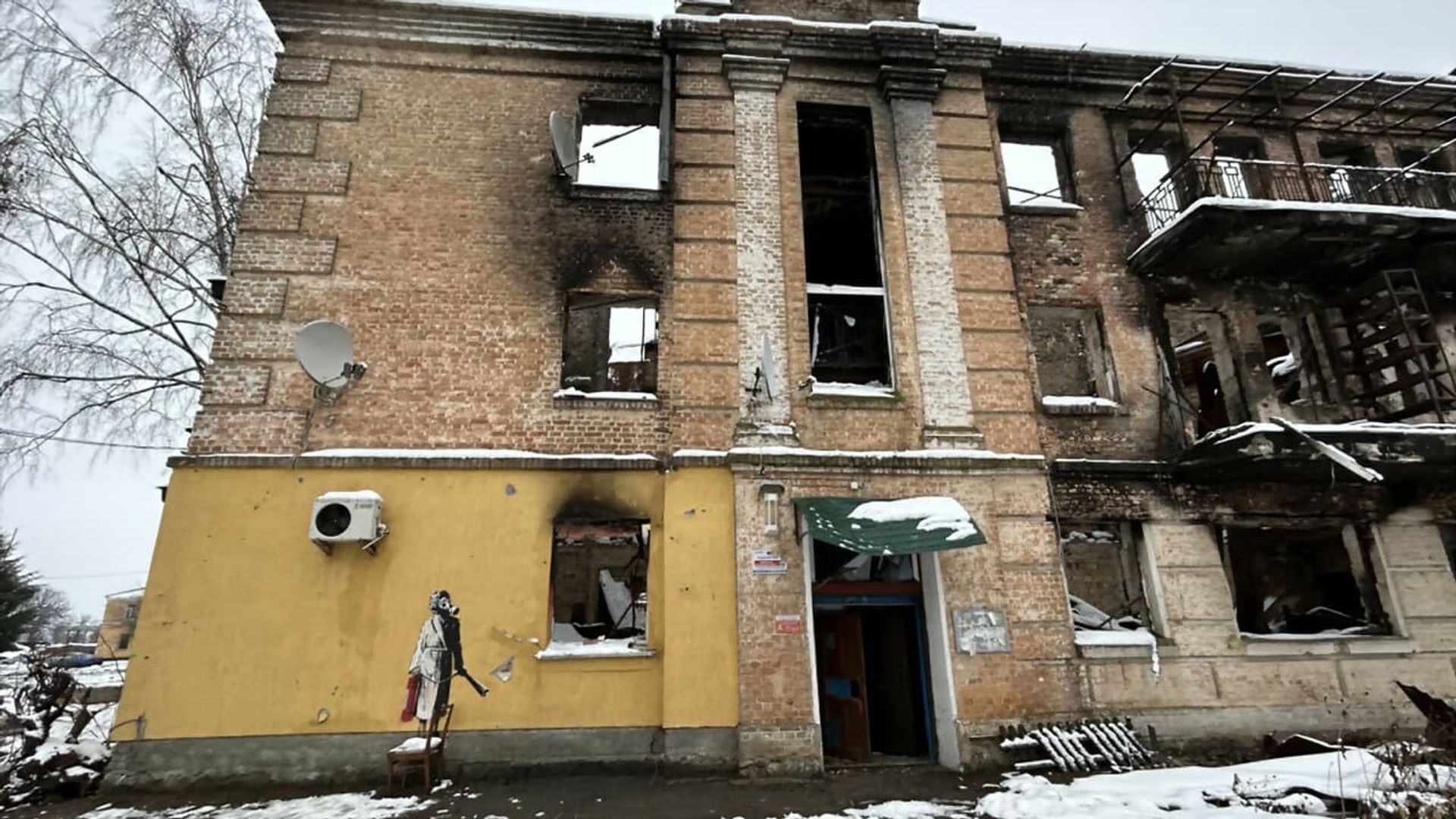 War Zone: Bear Grylls meets President Zelenskyy background