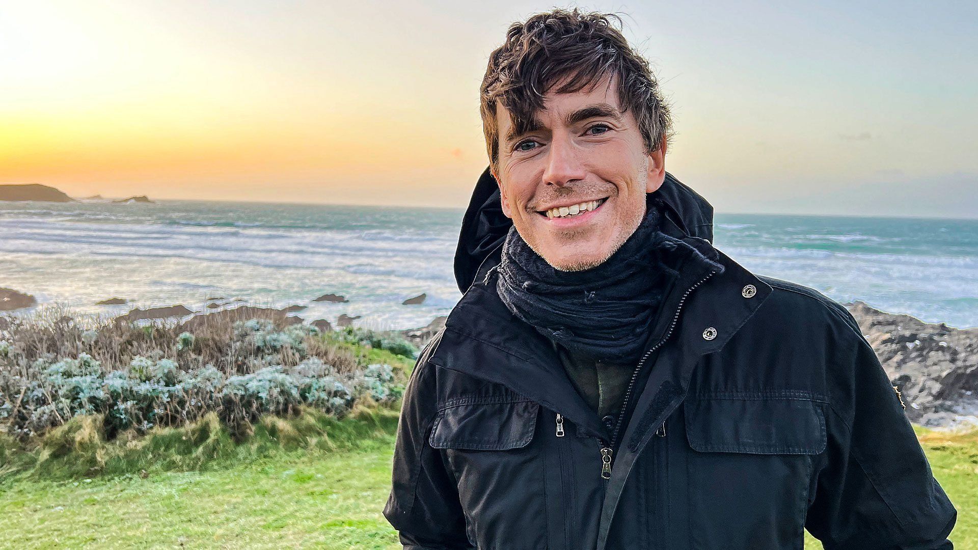 Simon Reeve's Return to Cornwall background