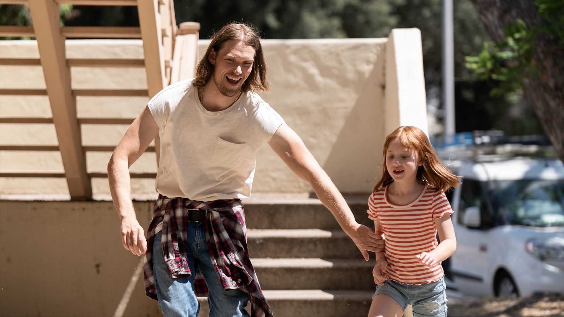 Roses on the Vine background