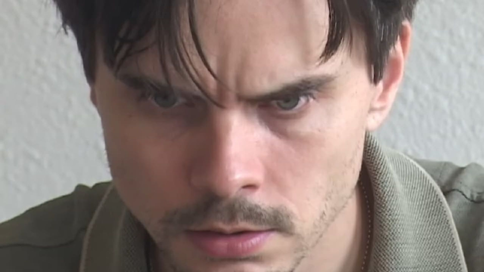 Willem Dafoe background